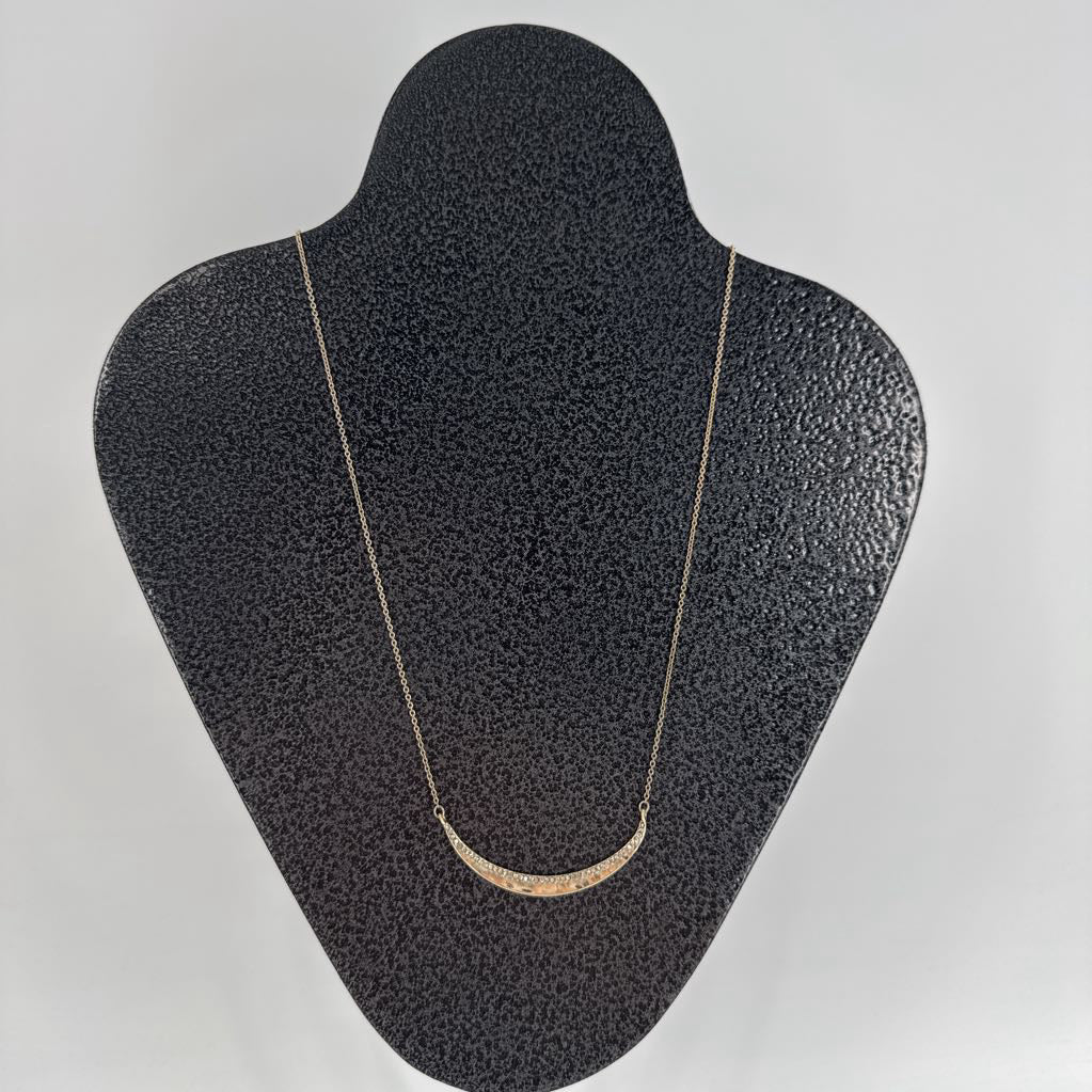 10" gold tone curved bar necklace