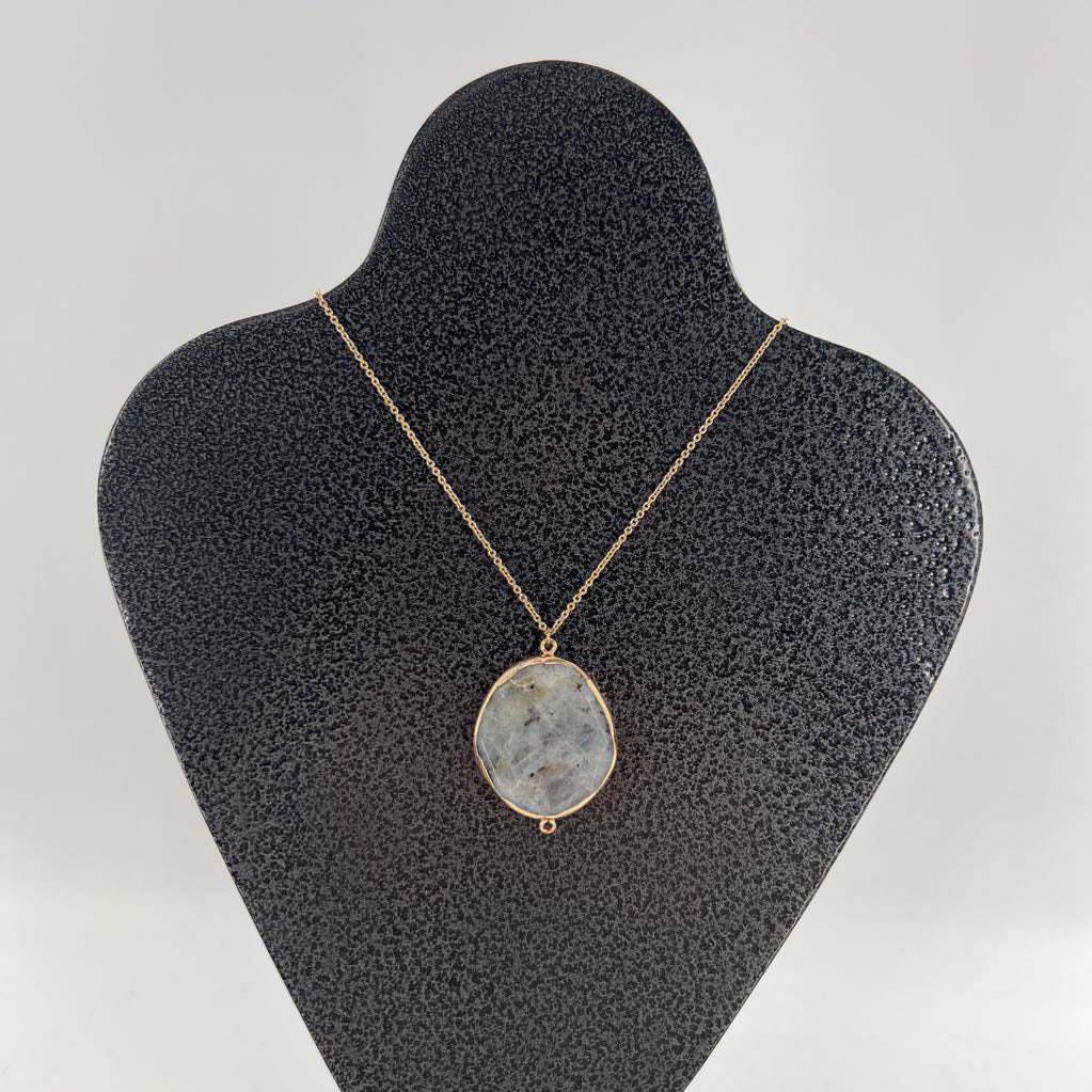 16" gold tone gry stone pendant necklace