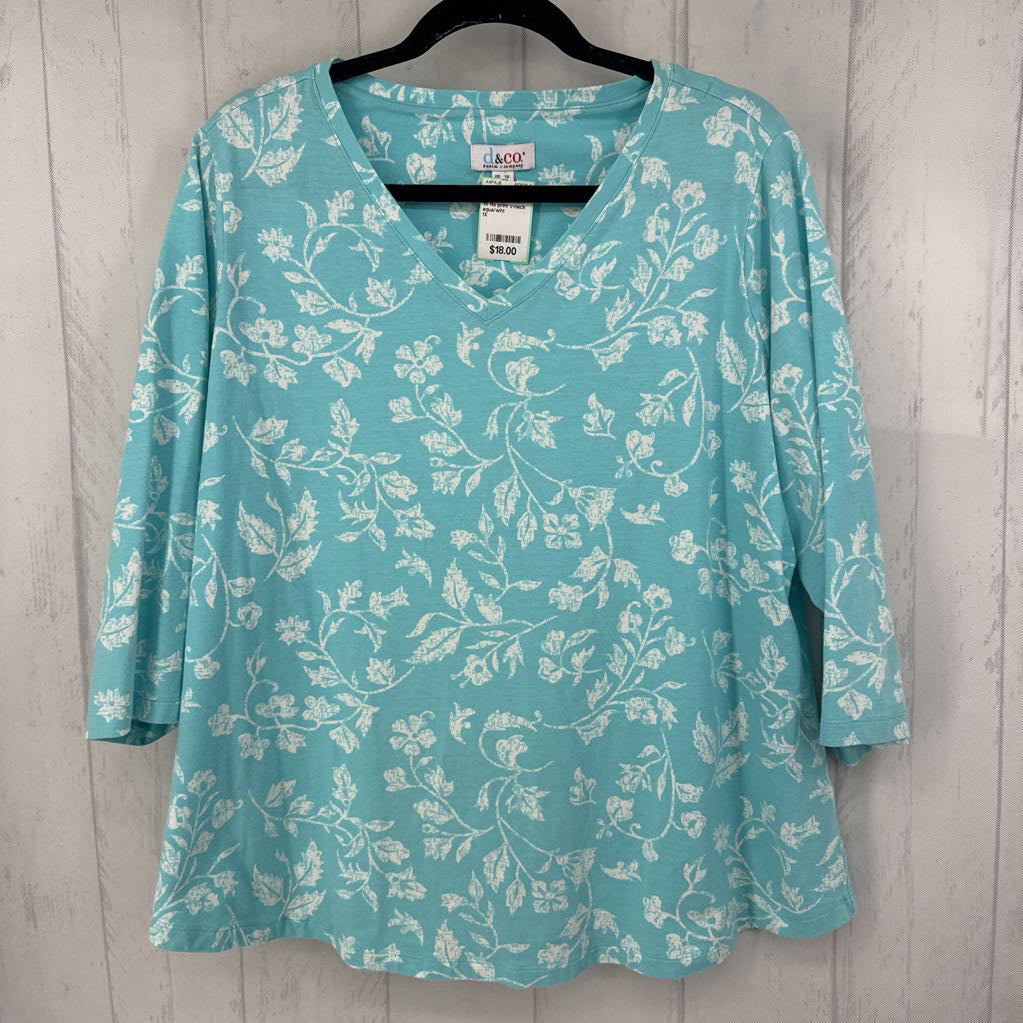 1X flo print v-neck 3/4 slv tee