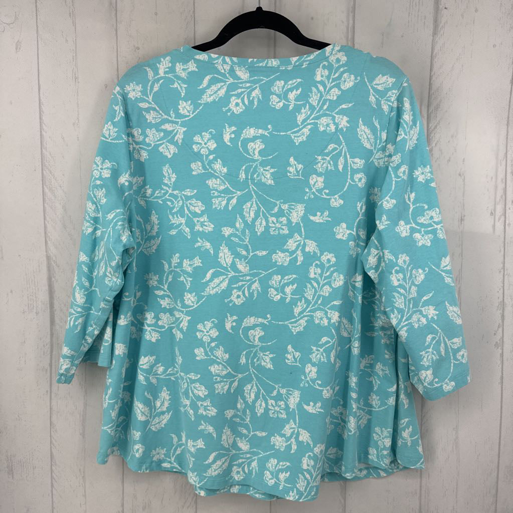 1X flo print v-neck 3/4 slv tee