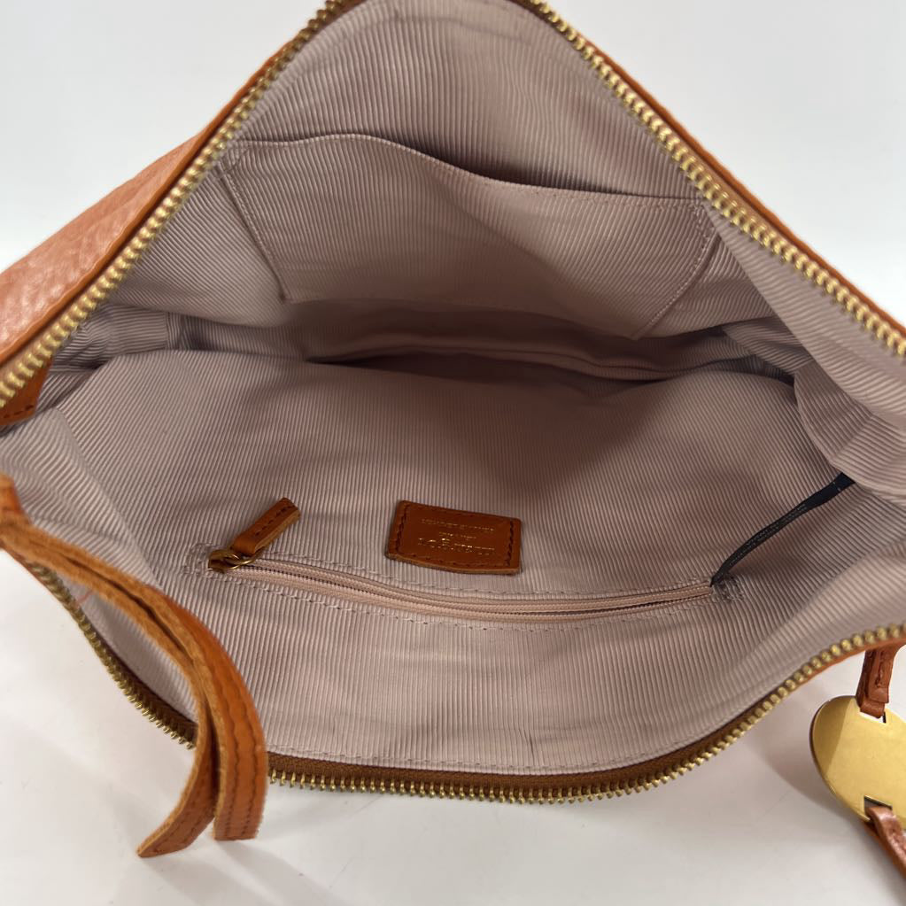 adjustable strap crossbody w/ zip pocket