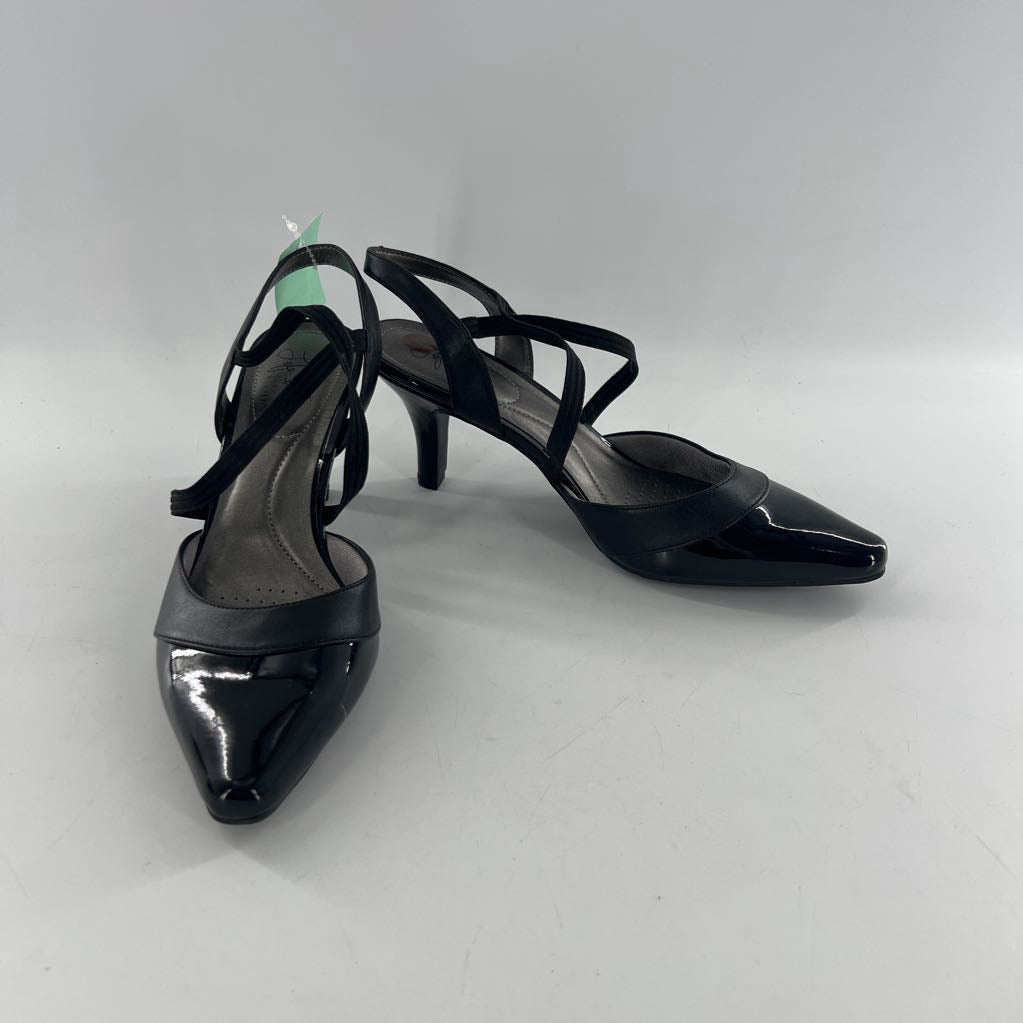 10 slingback pumps