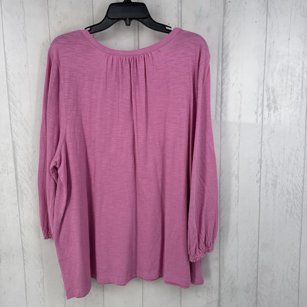 XXL embroidered notch neck l/s top