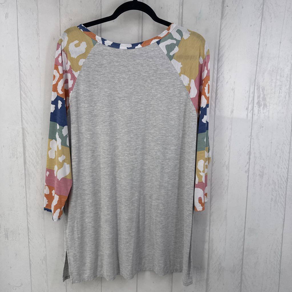 XXXL v-neck animal print slv tee 3/4 slv