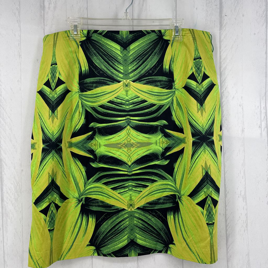 R32 18 leaf print skirt