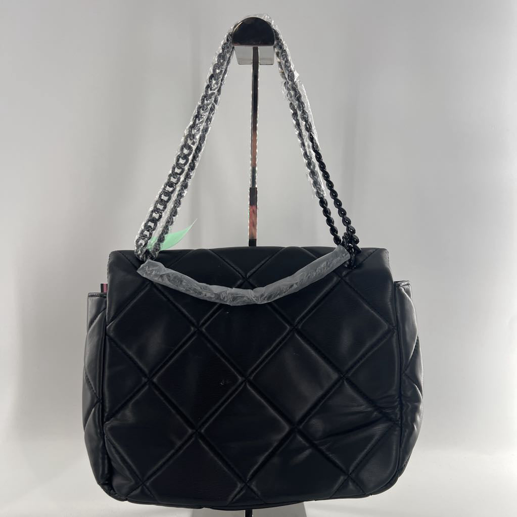 R140 turnloclk flap quilted satchel
