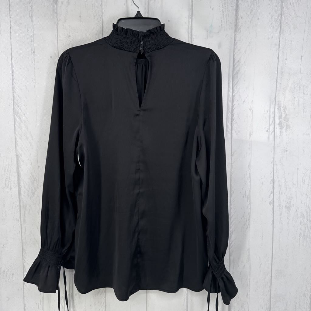 M smocked detail l/s top