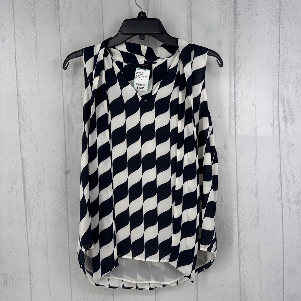 SP geometric wave pattern v-neck tank