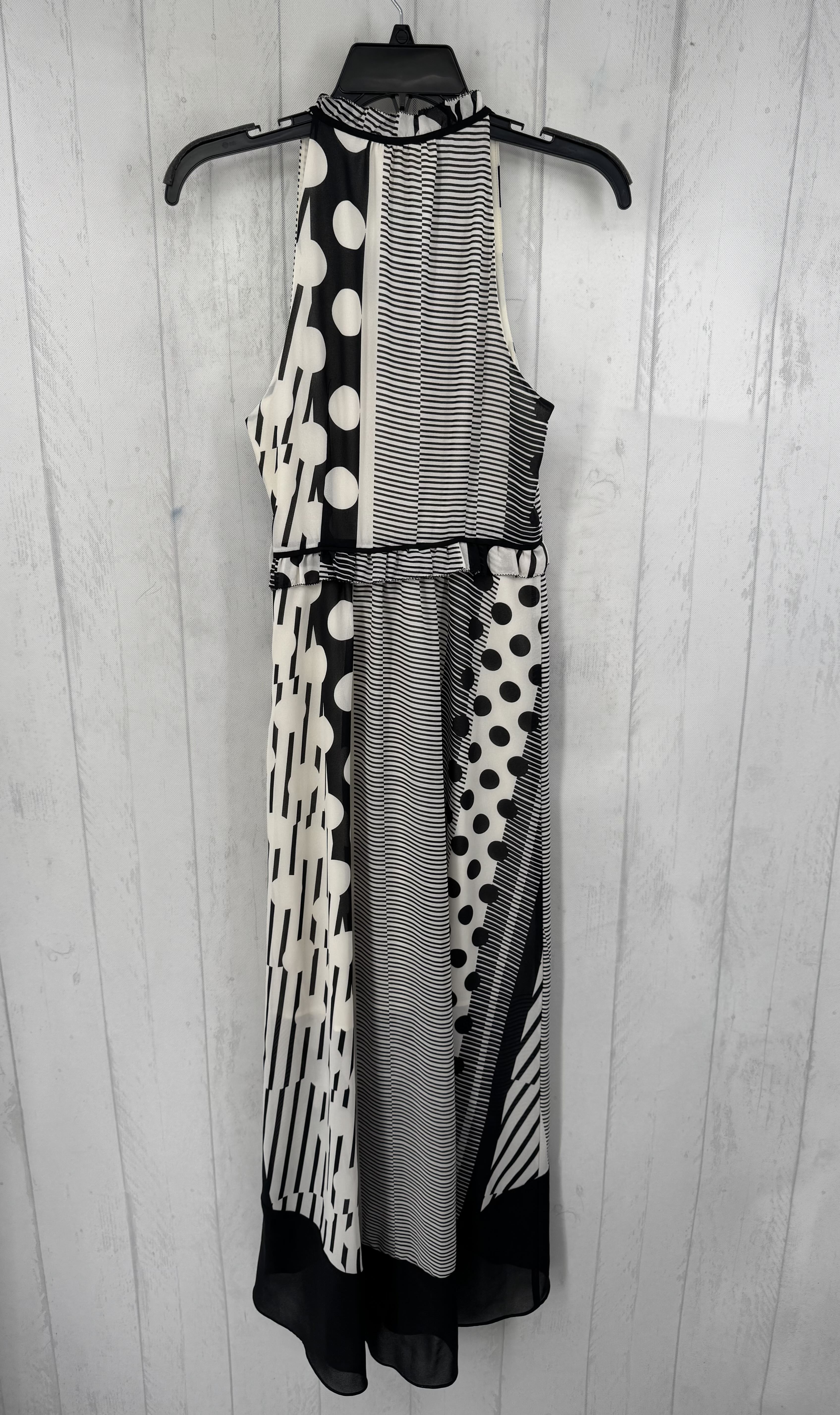 2 vplit neck striped & polka dot slvls dress
