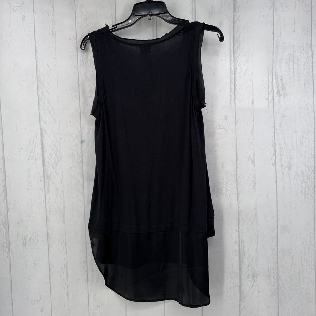 M scoop neck hi-lo tank
