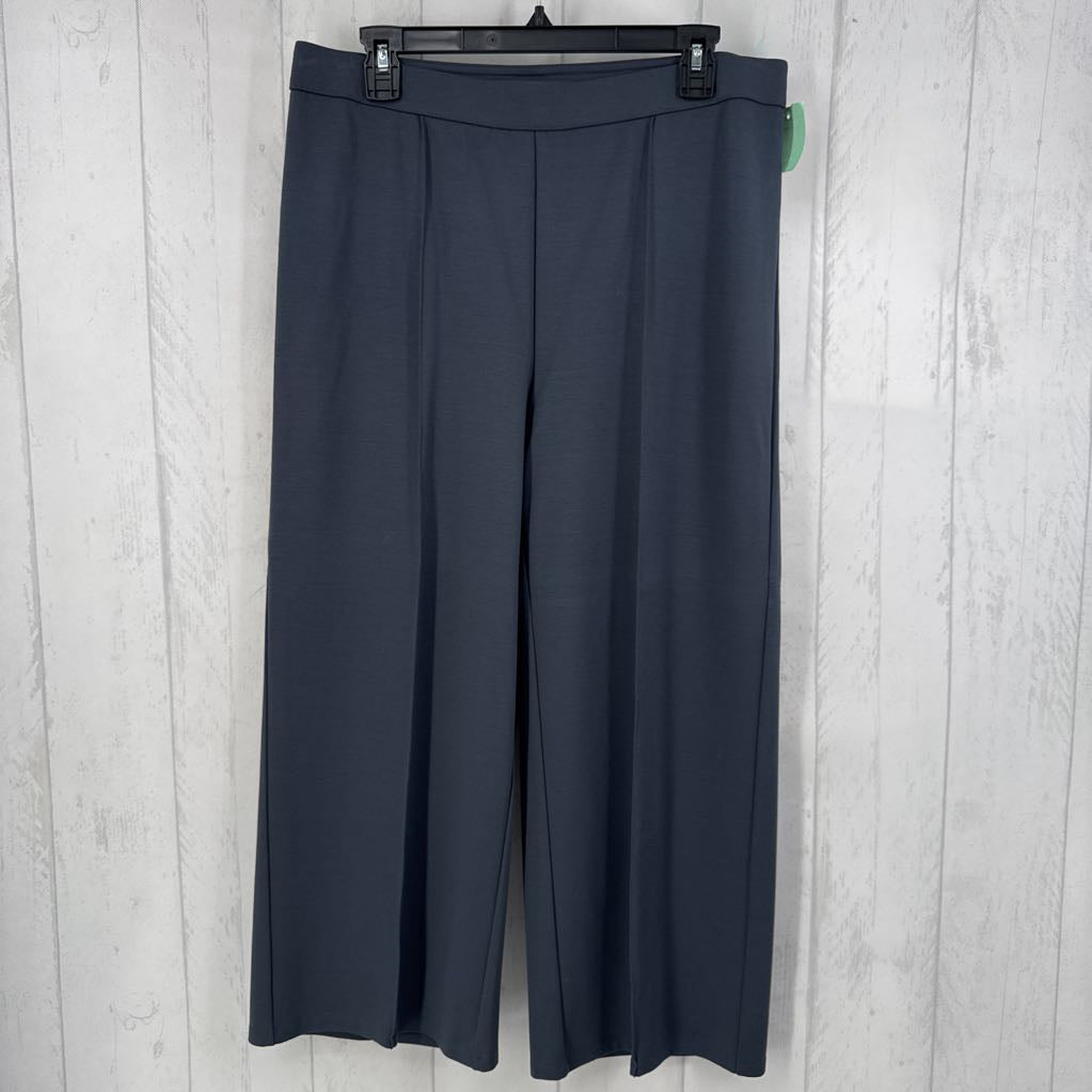 M pull on wide leg pants