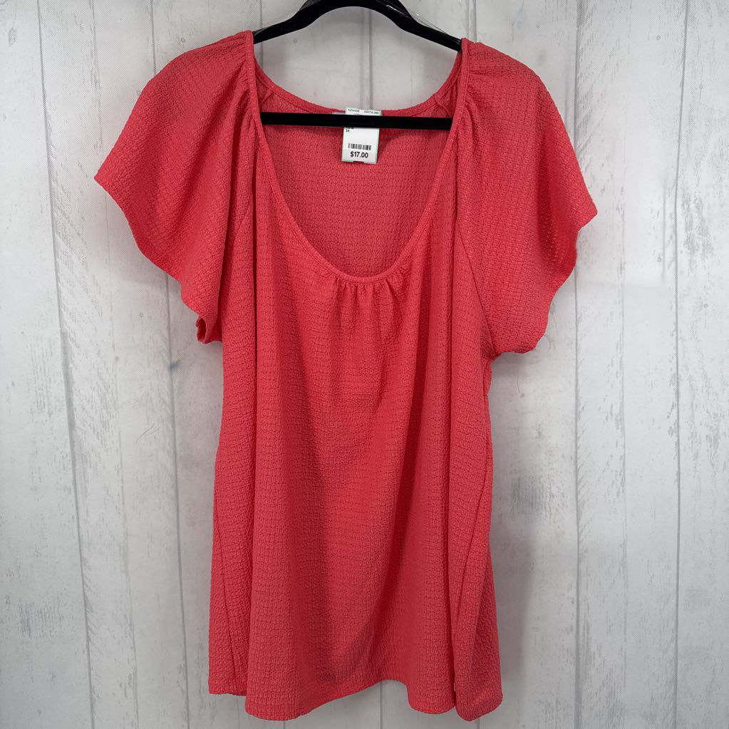 3X textured scoop neck s/s top