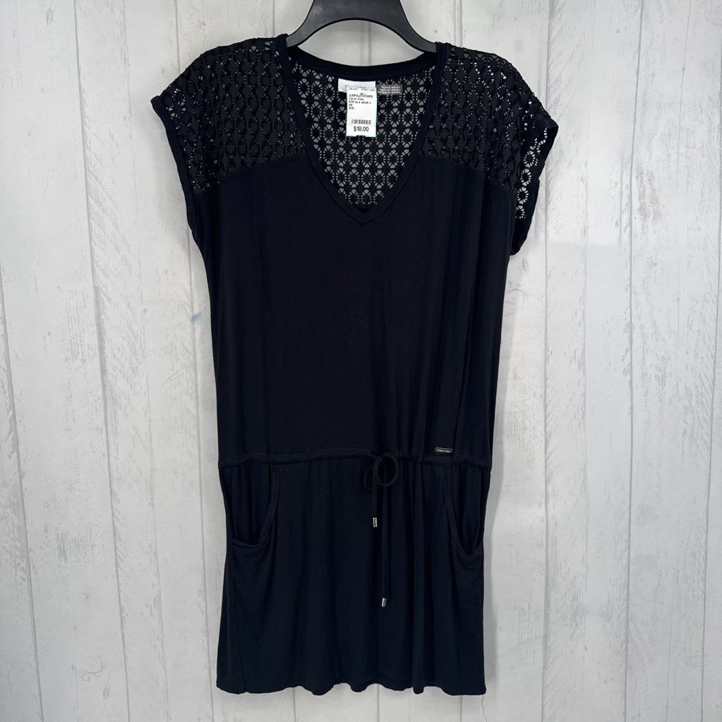 S/M lace detail v-neck s/s romper