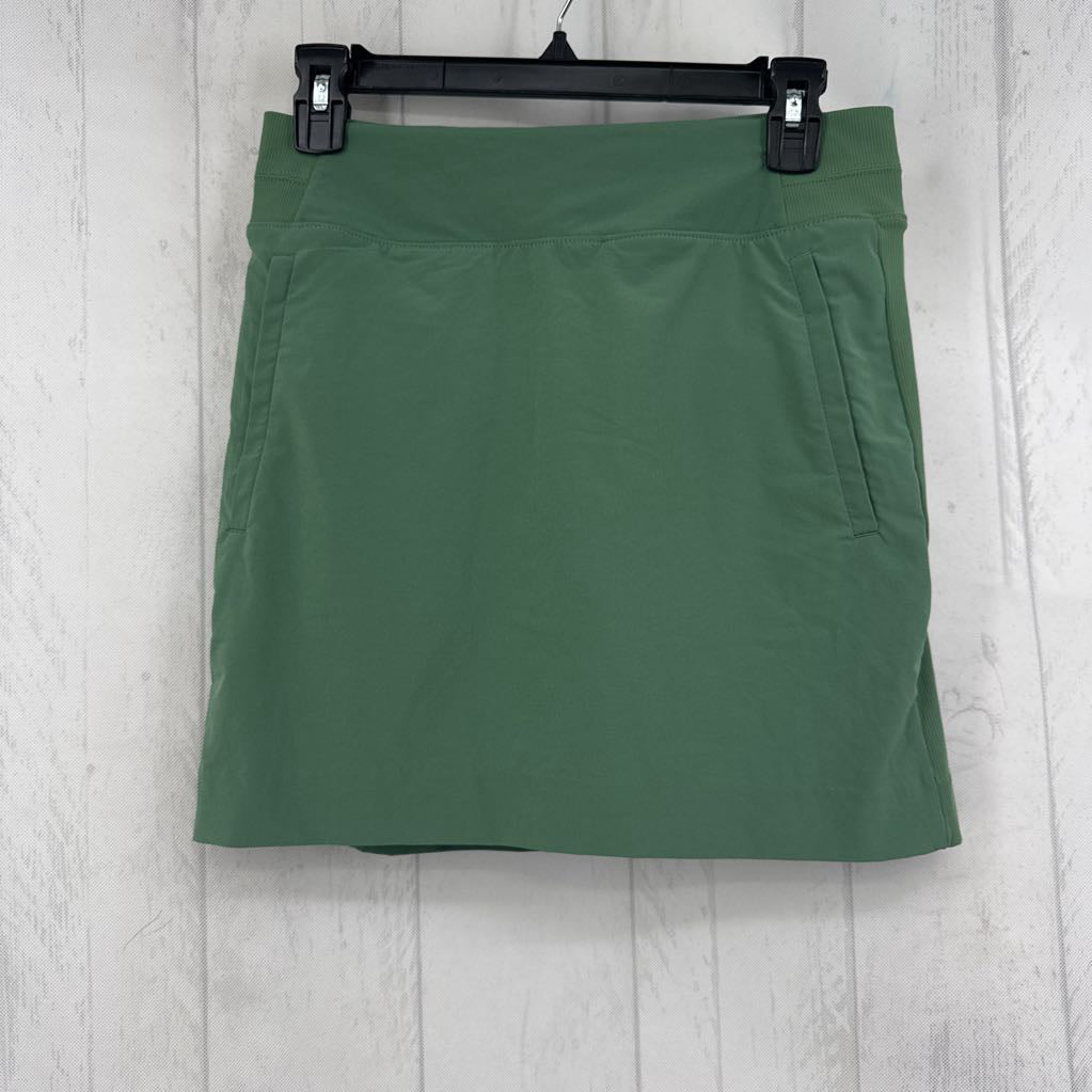 4 pull-on skort
