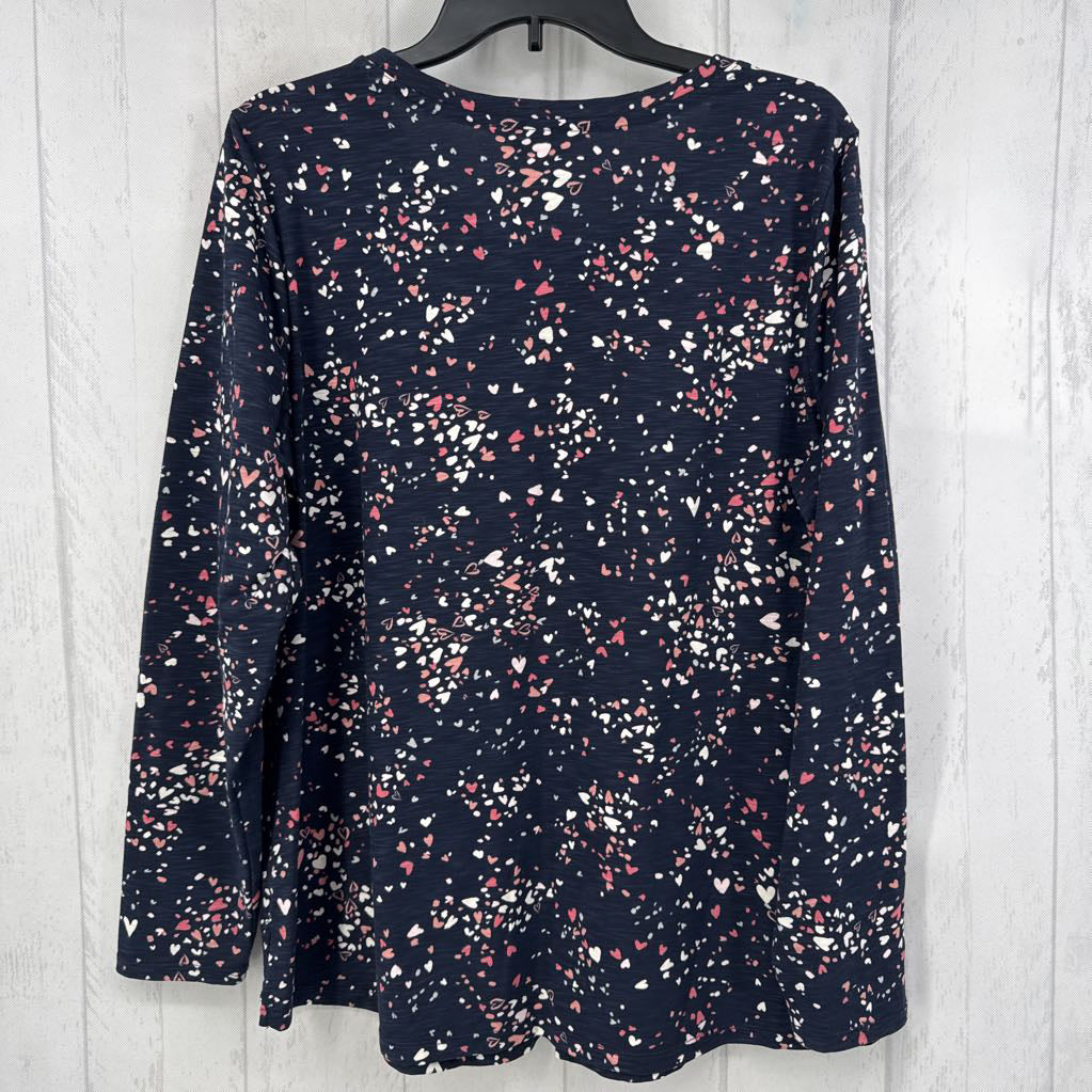 XL heart print round neck l/s tee