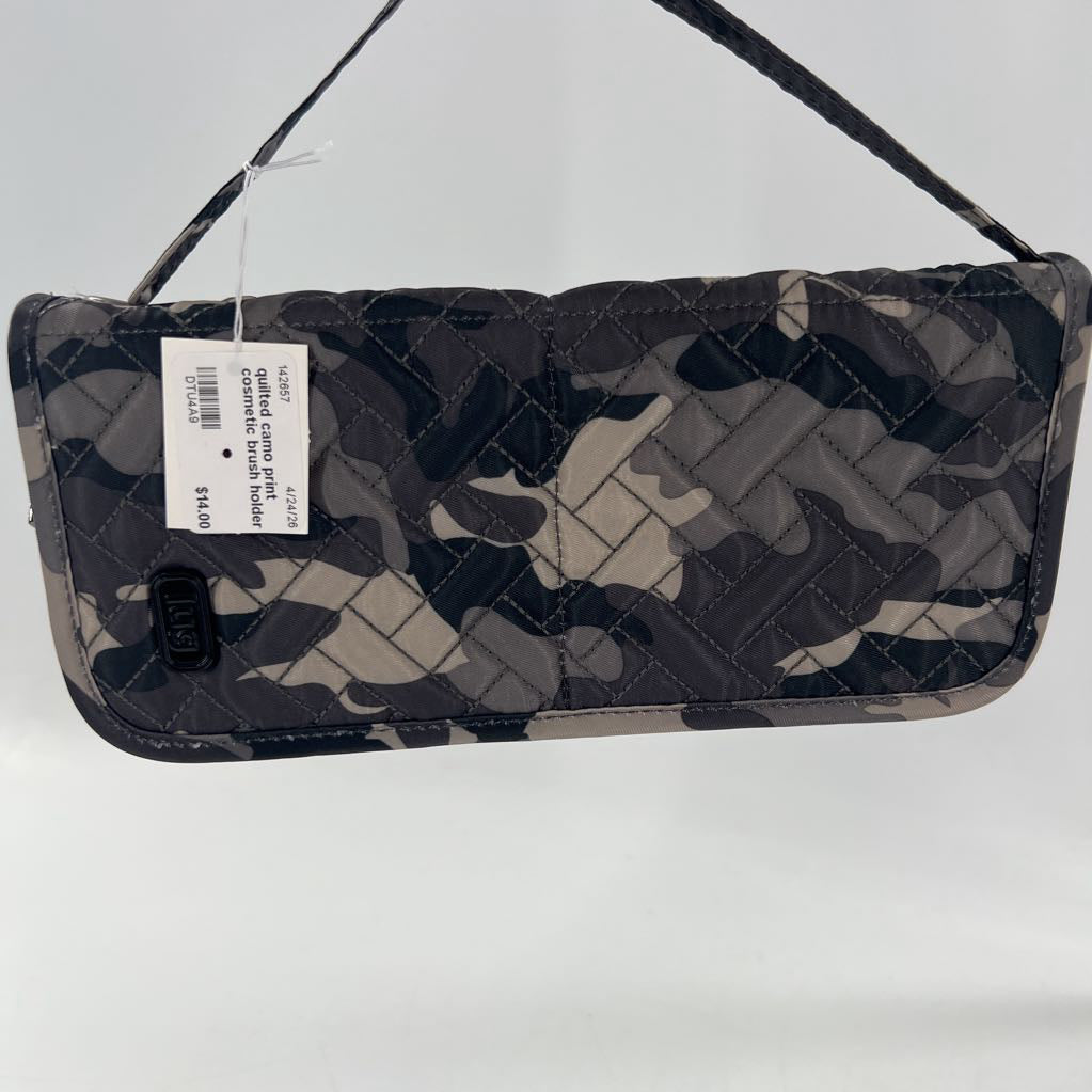 quilted camo print cosmetic brush holder