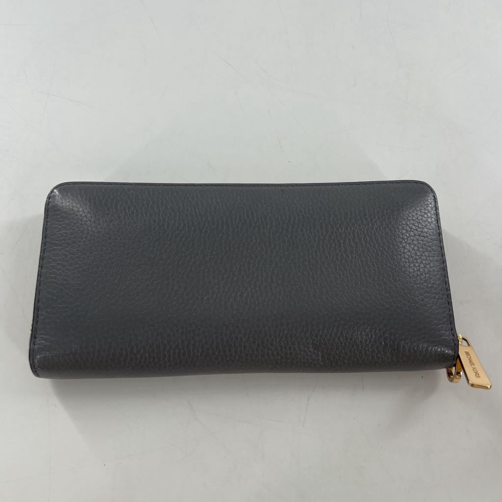 zip around wallet