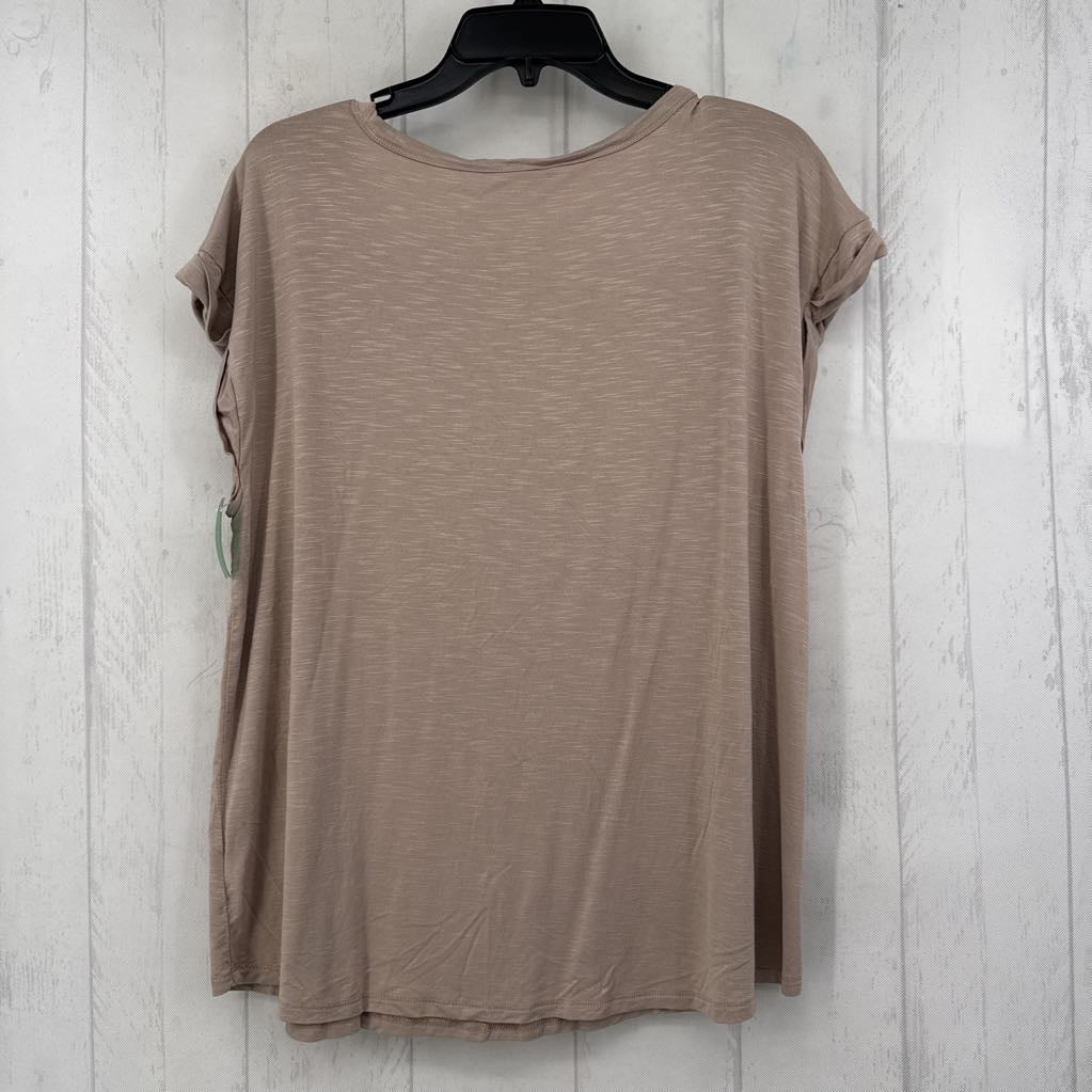 XL scoop neck grommet shoulder s/s top