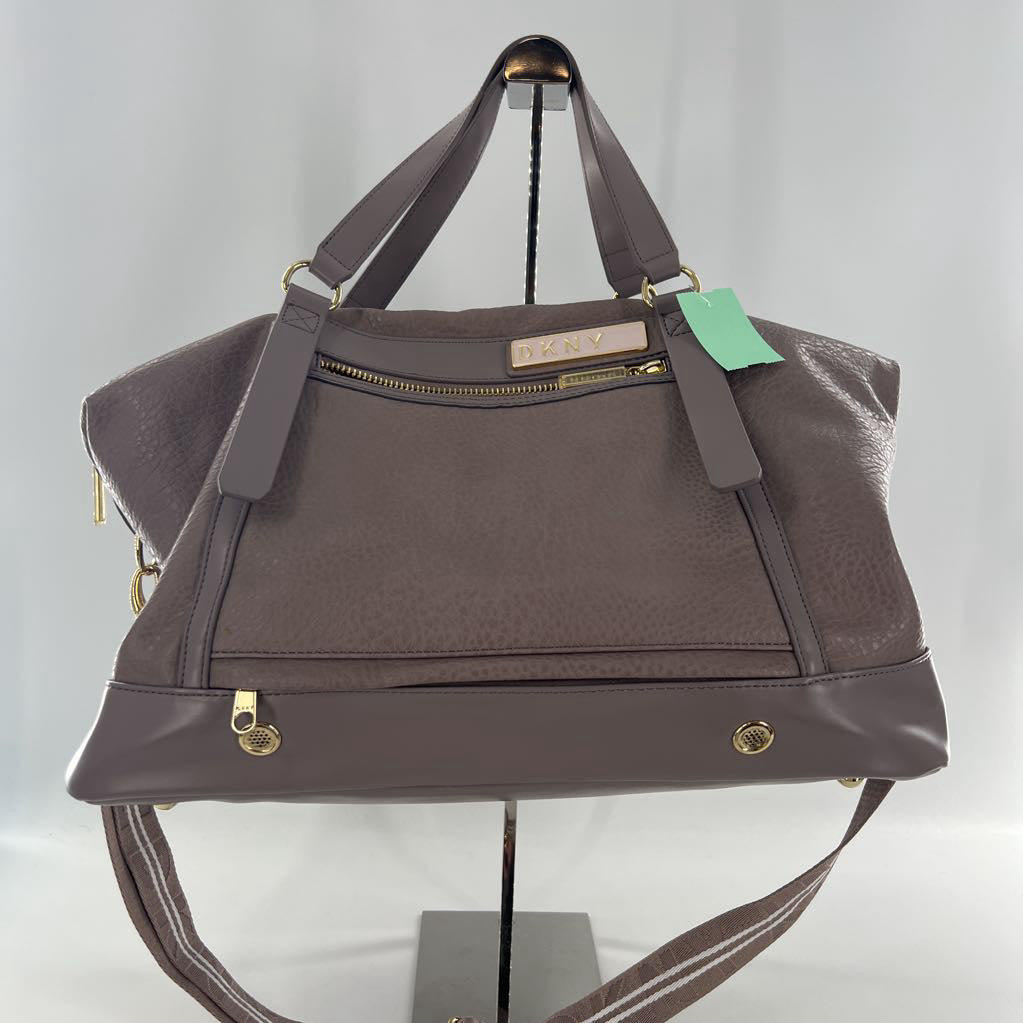 veagan leather weekender/boarding bag