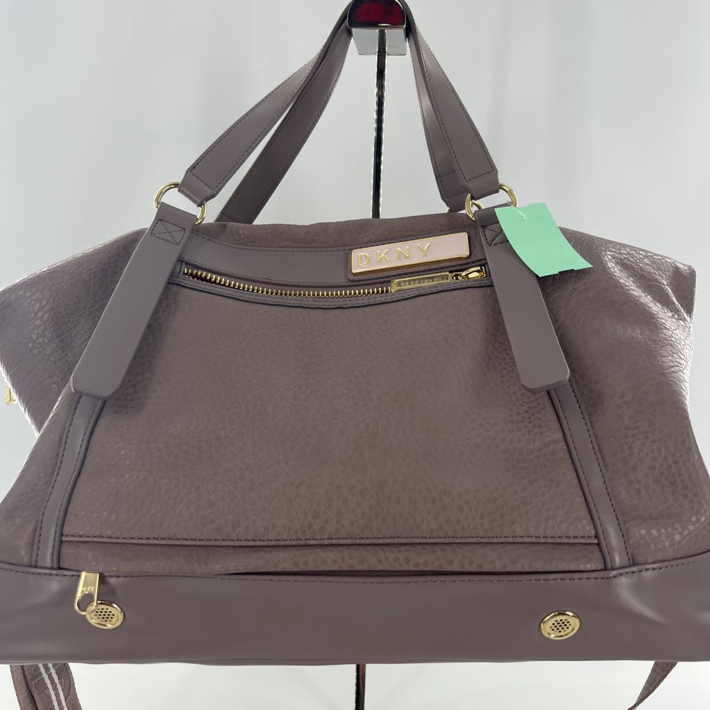 veagan leather weekender/boarding bag