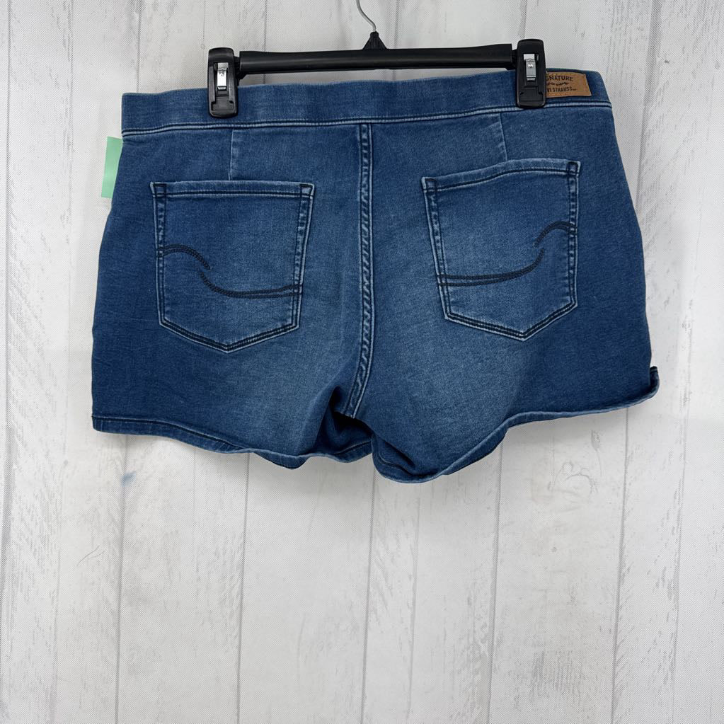 12 pull-on lounge shorts