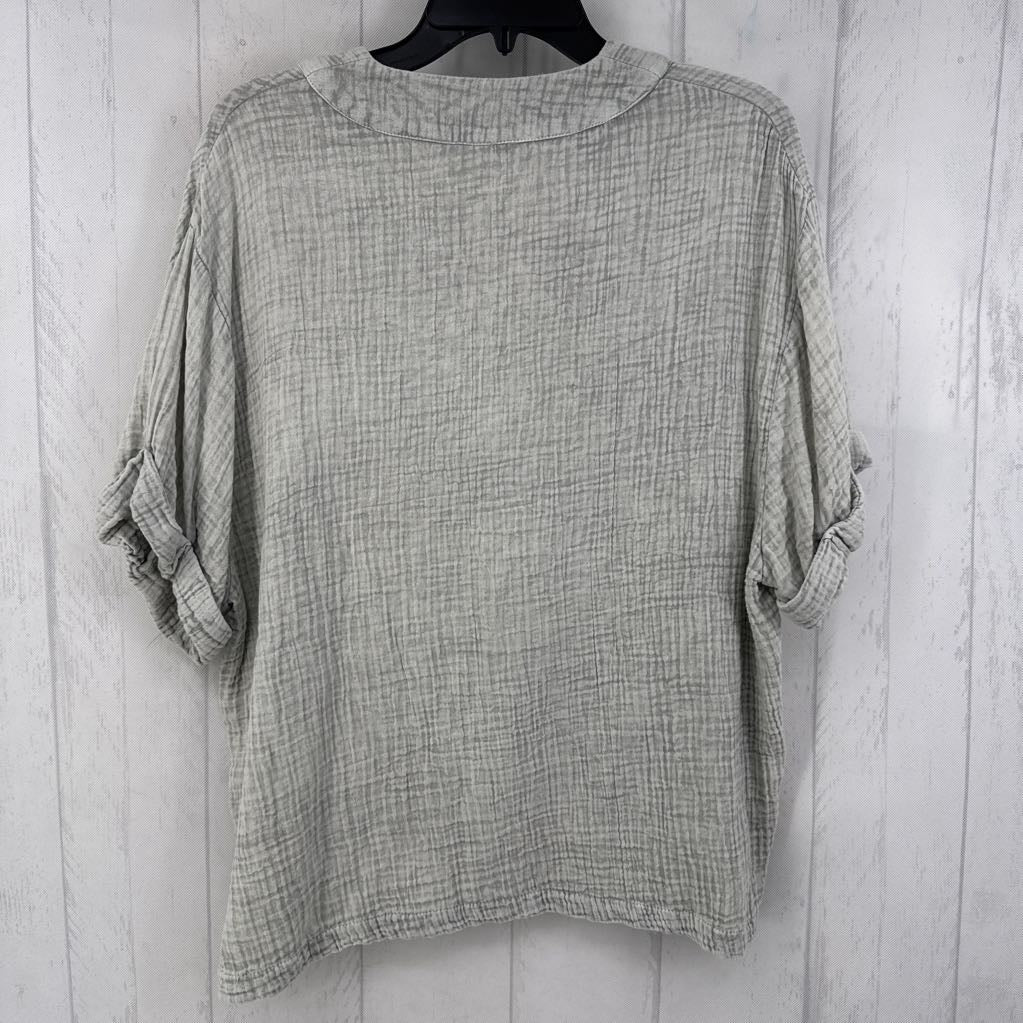 M cuff slv gauze v-neck top