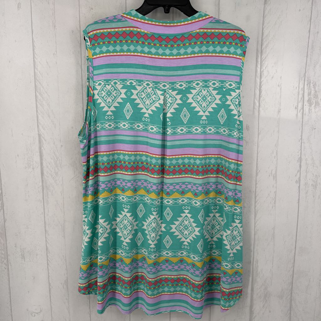 XXL printed split neck tank