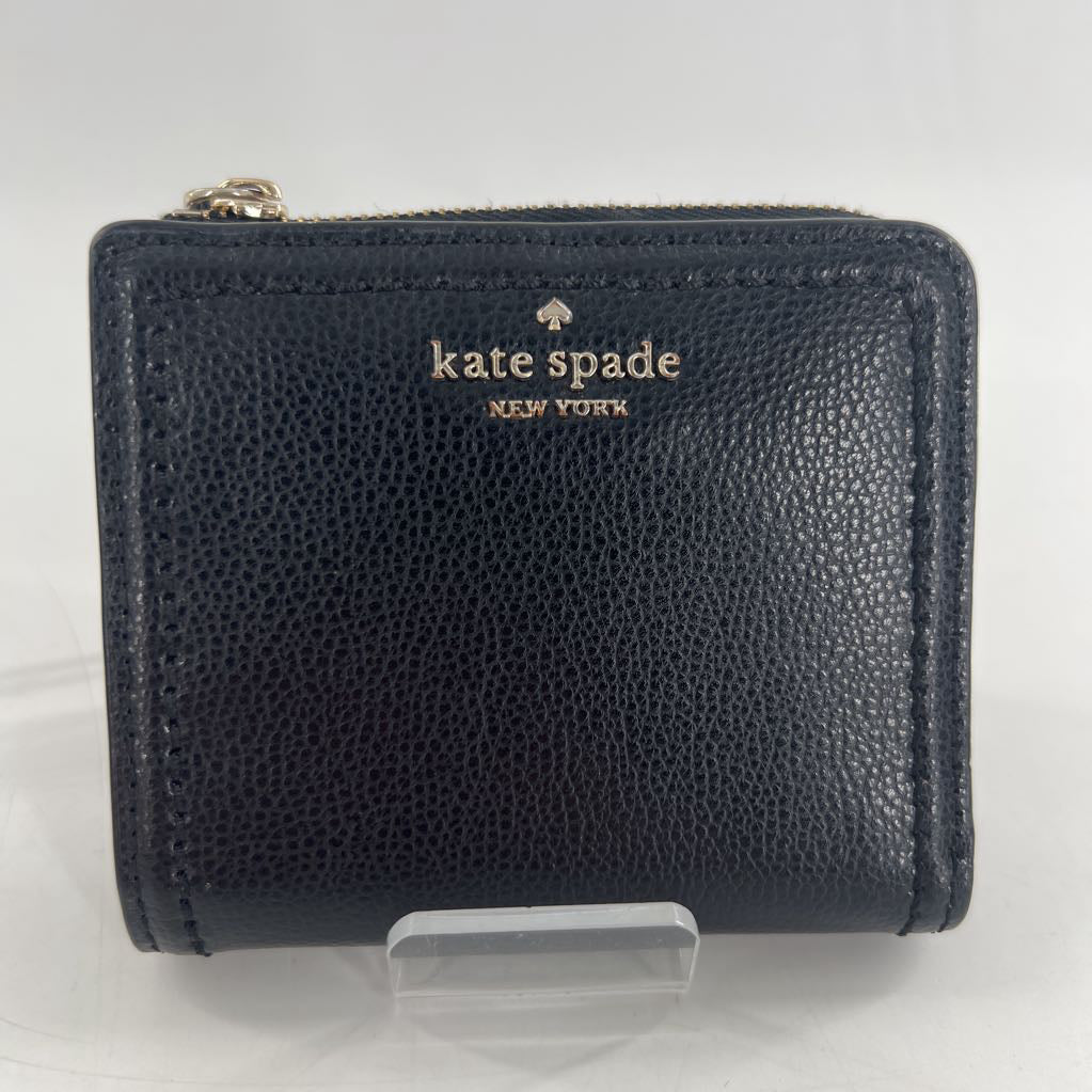 bi-fold zip around wallet