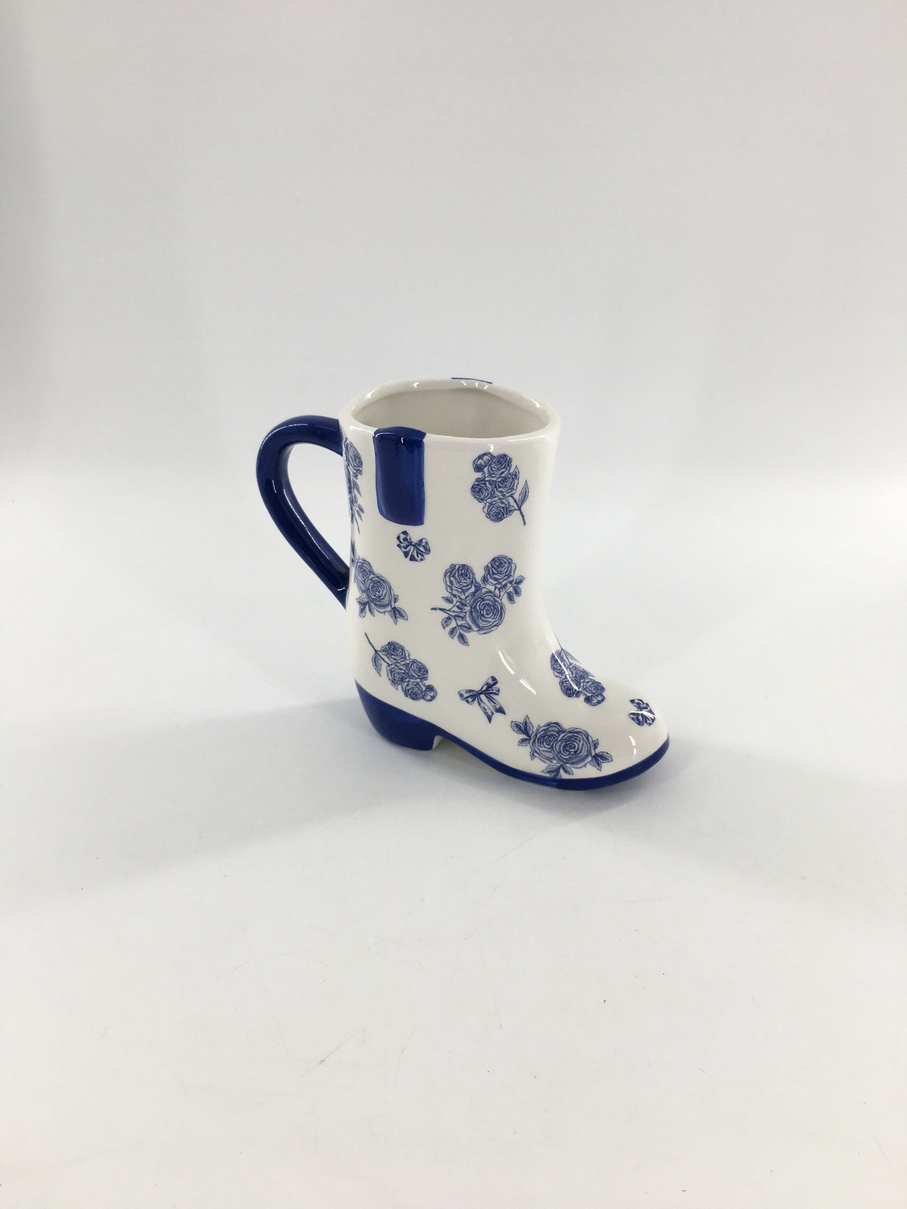 floral & bows boot mug