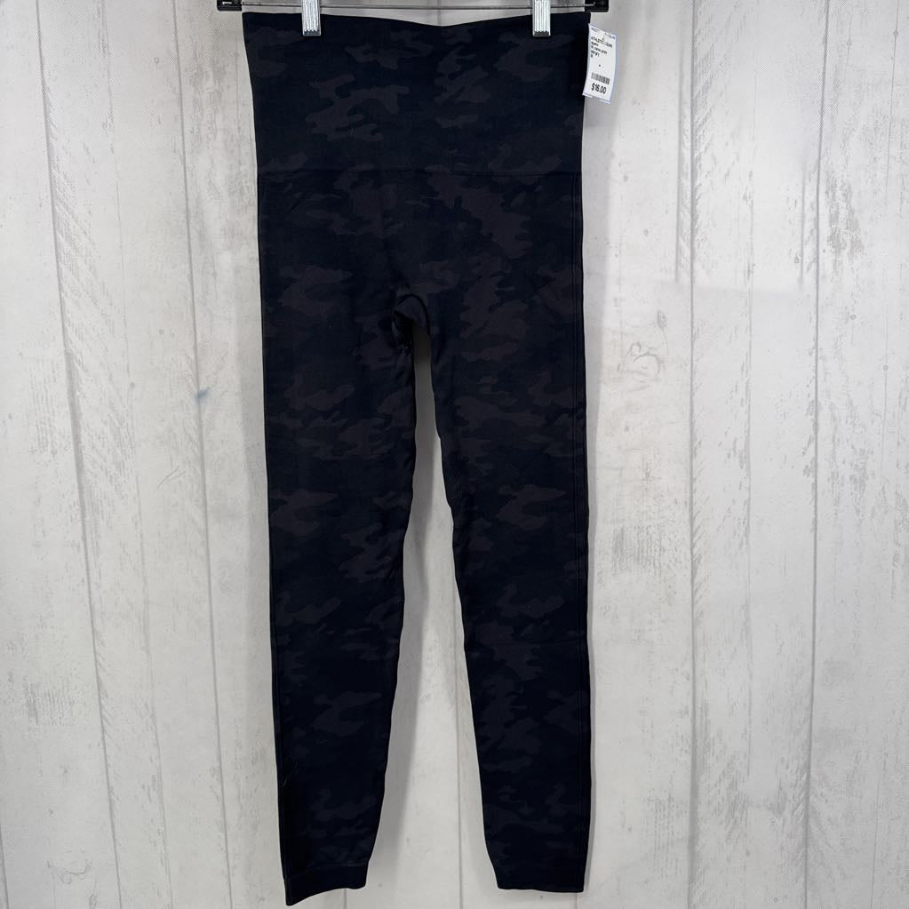 M camo print legging