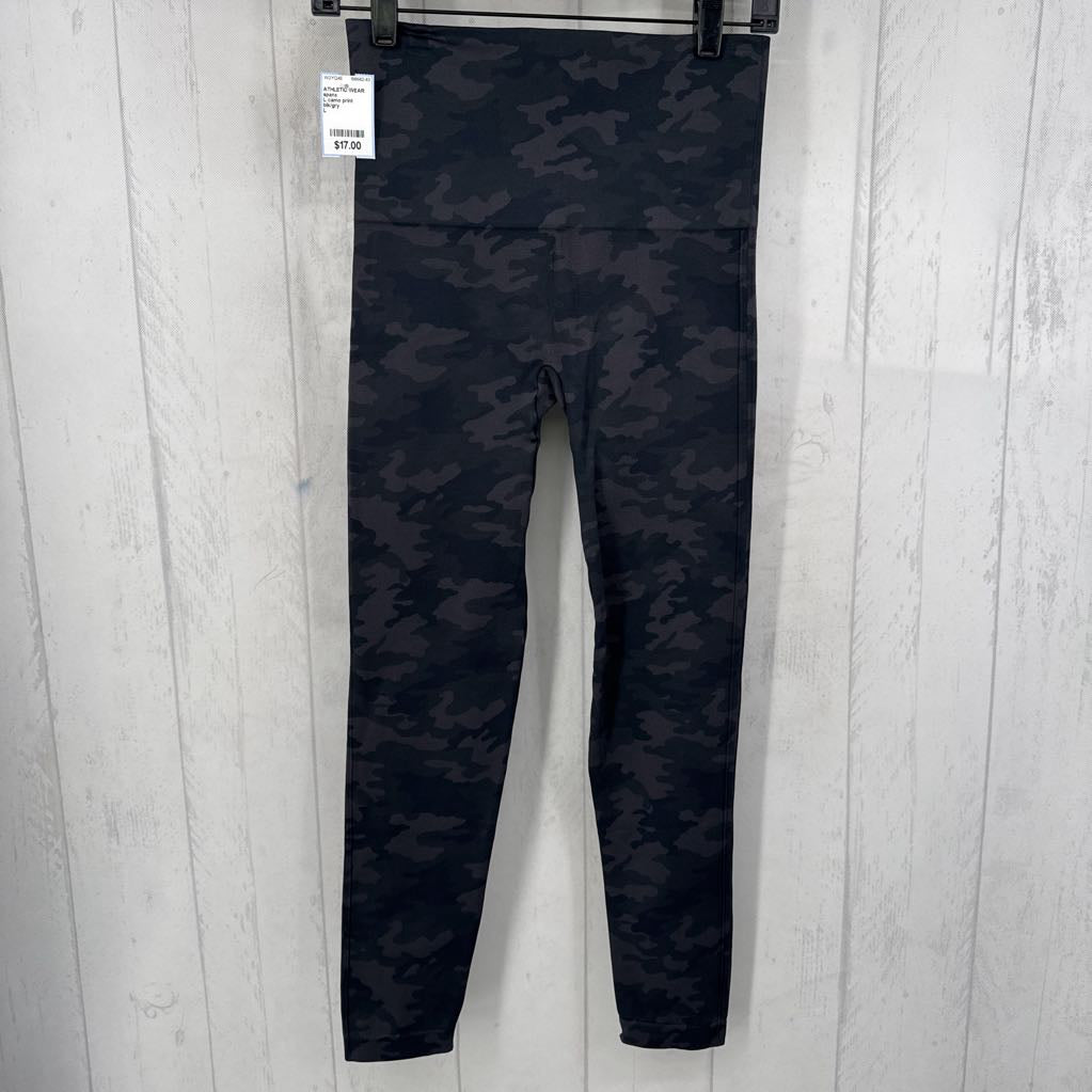 L camo print legging