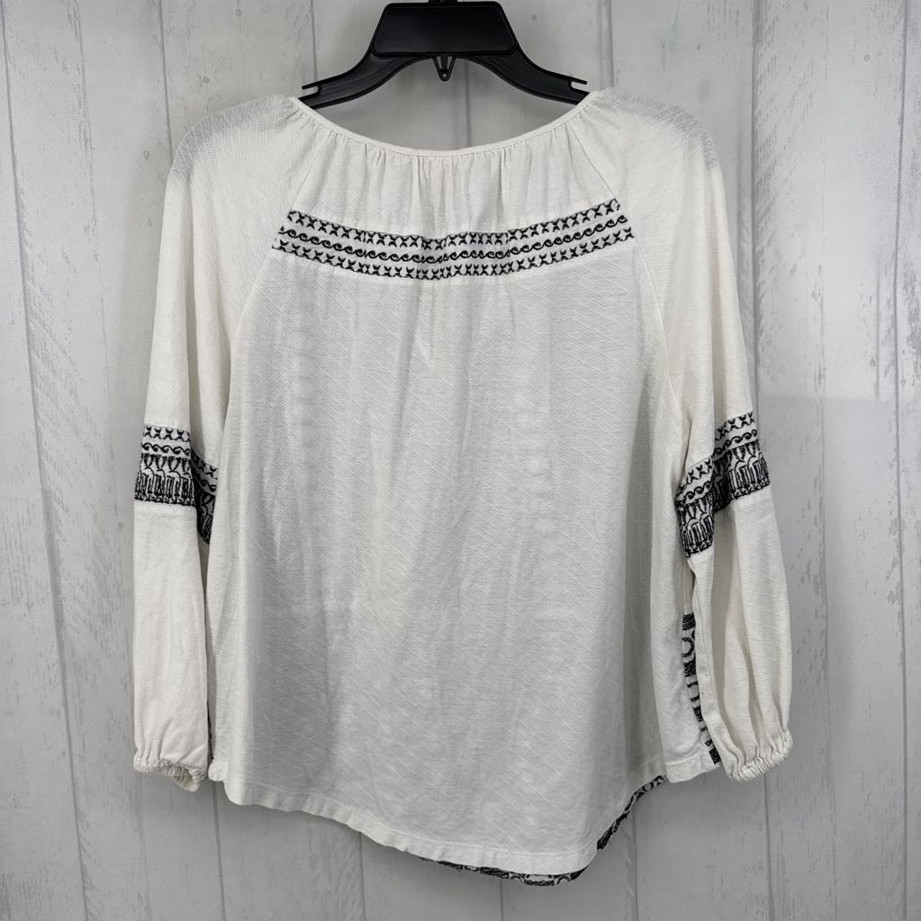S embroidered tassel tie l/s top