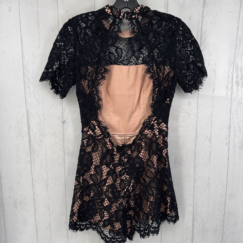 XS lace open back s/s romper