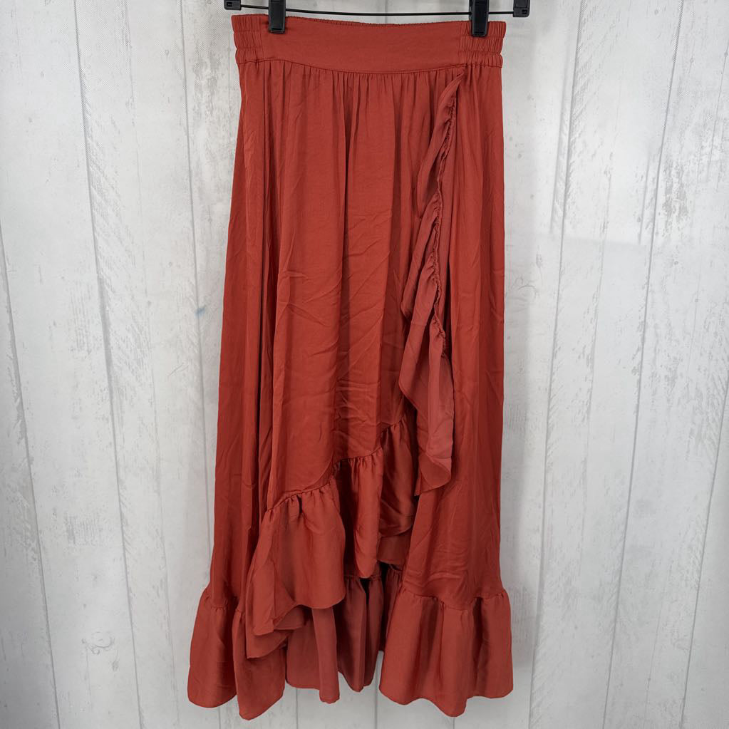 1 ruffled flowy skirt