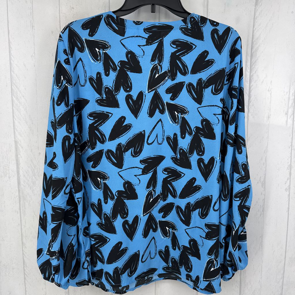 XL heart print v-neck l/s top