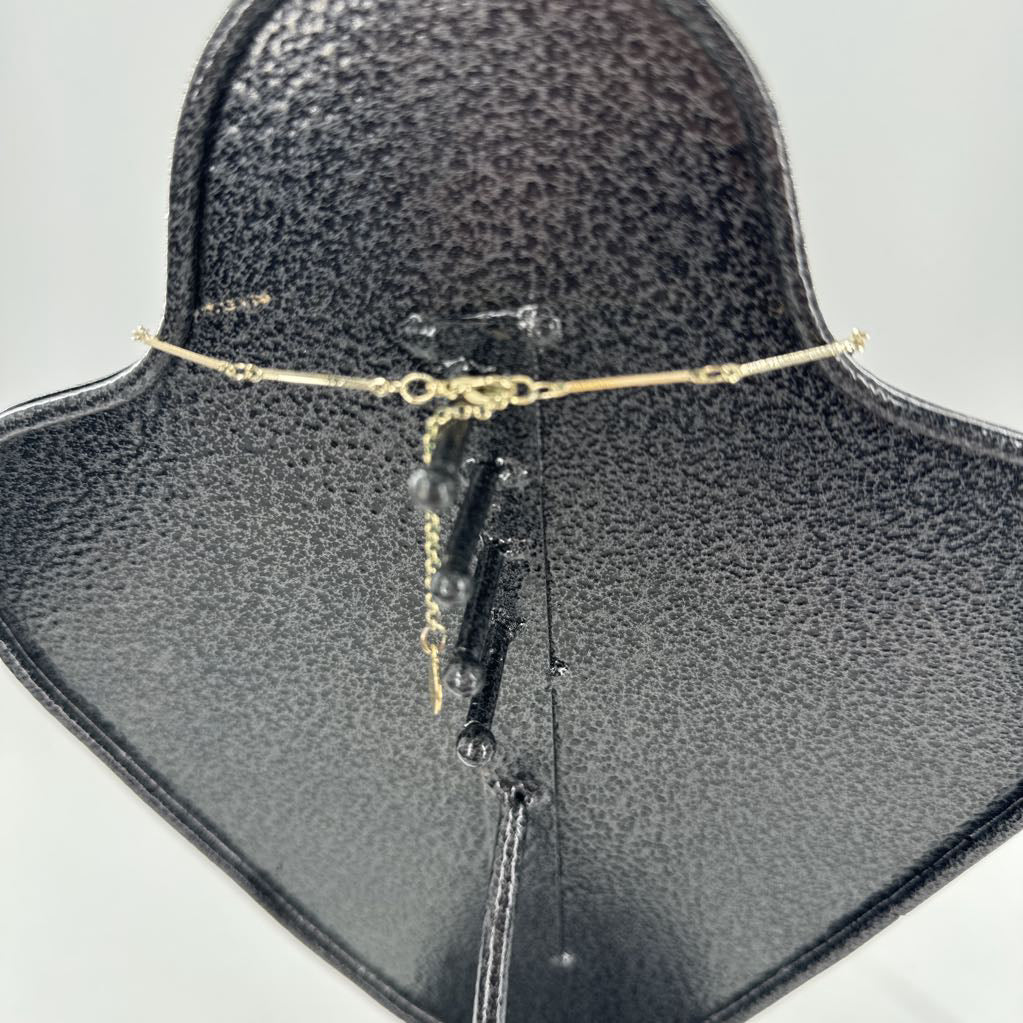 10" gold tone circle pendant necklace