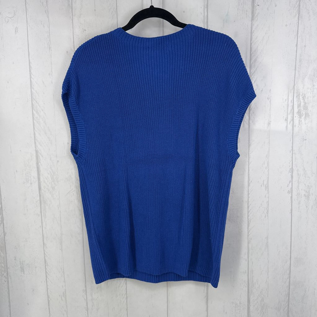 L sweater vest