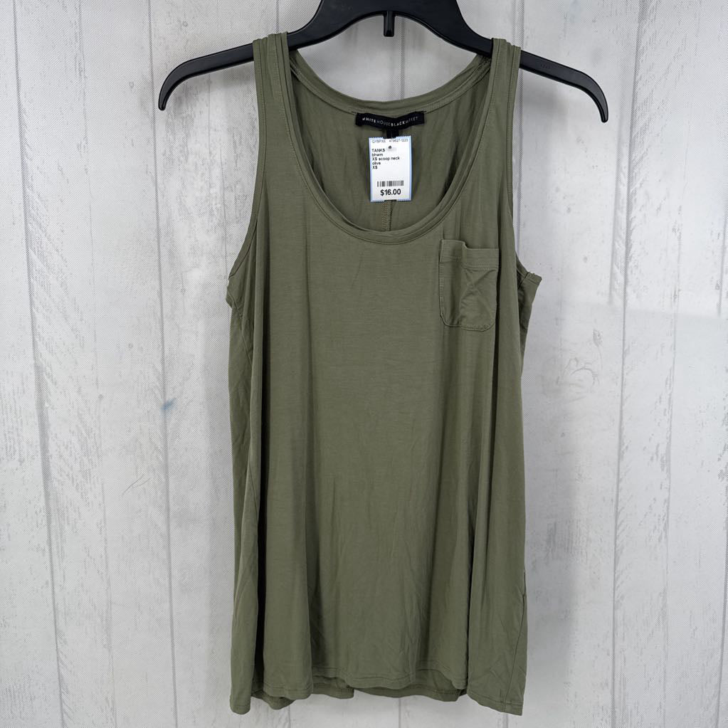 XS scoop neck pocket tank