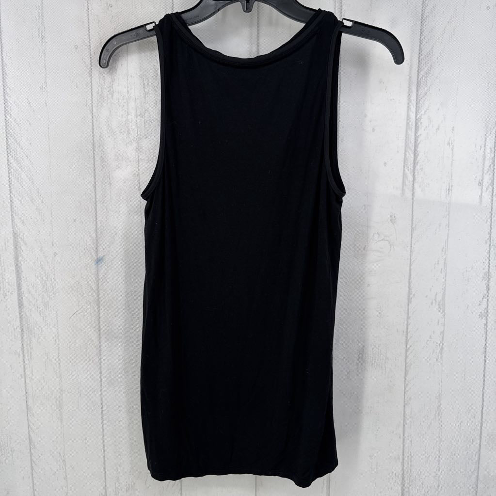 XS scoop neck flowy tank