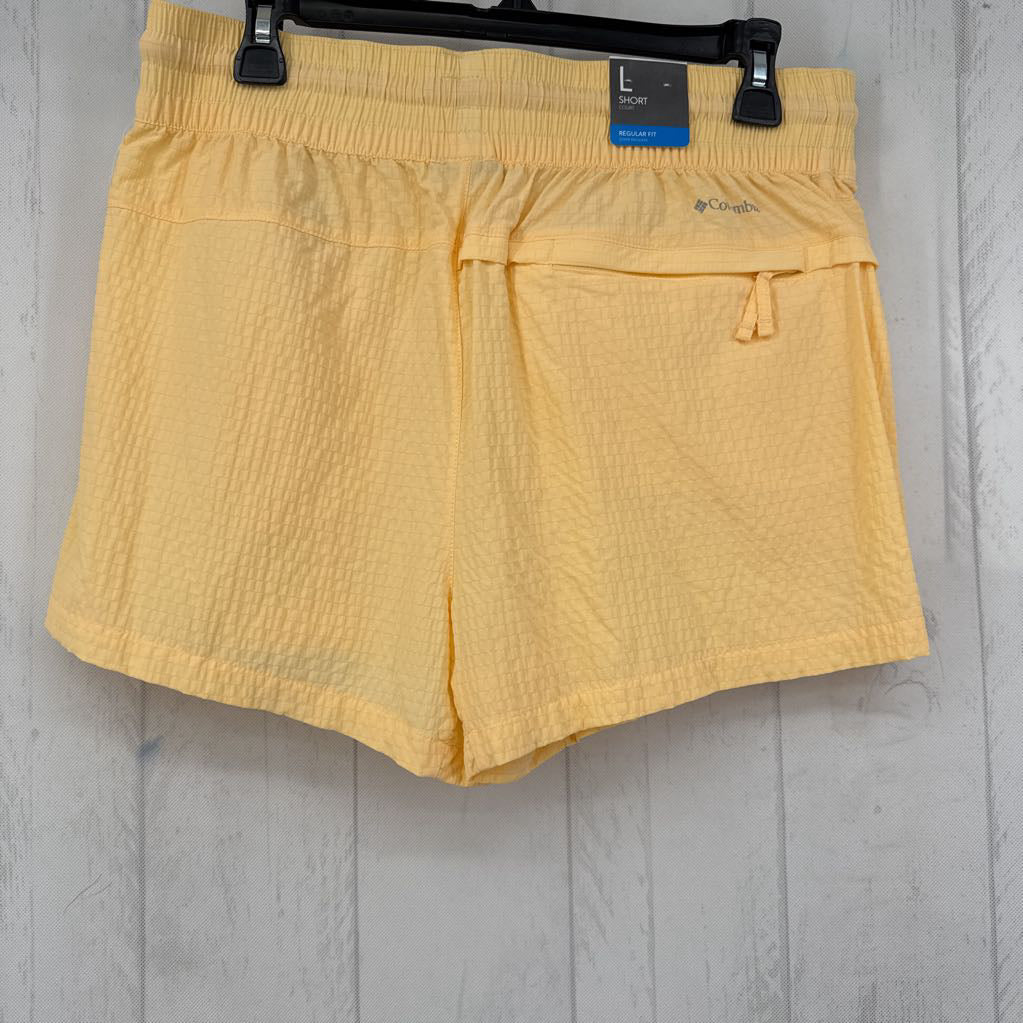 L pull-on shorts