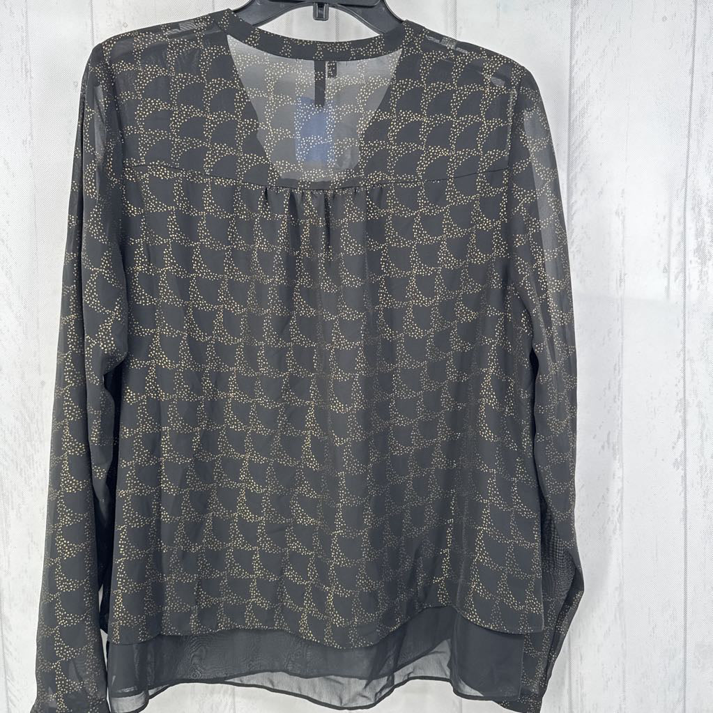 L layered split neck l/s top