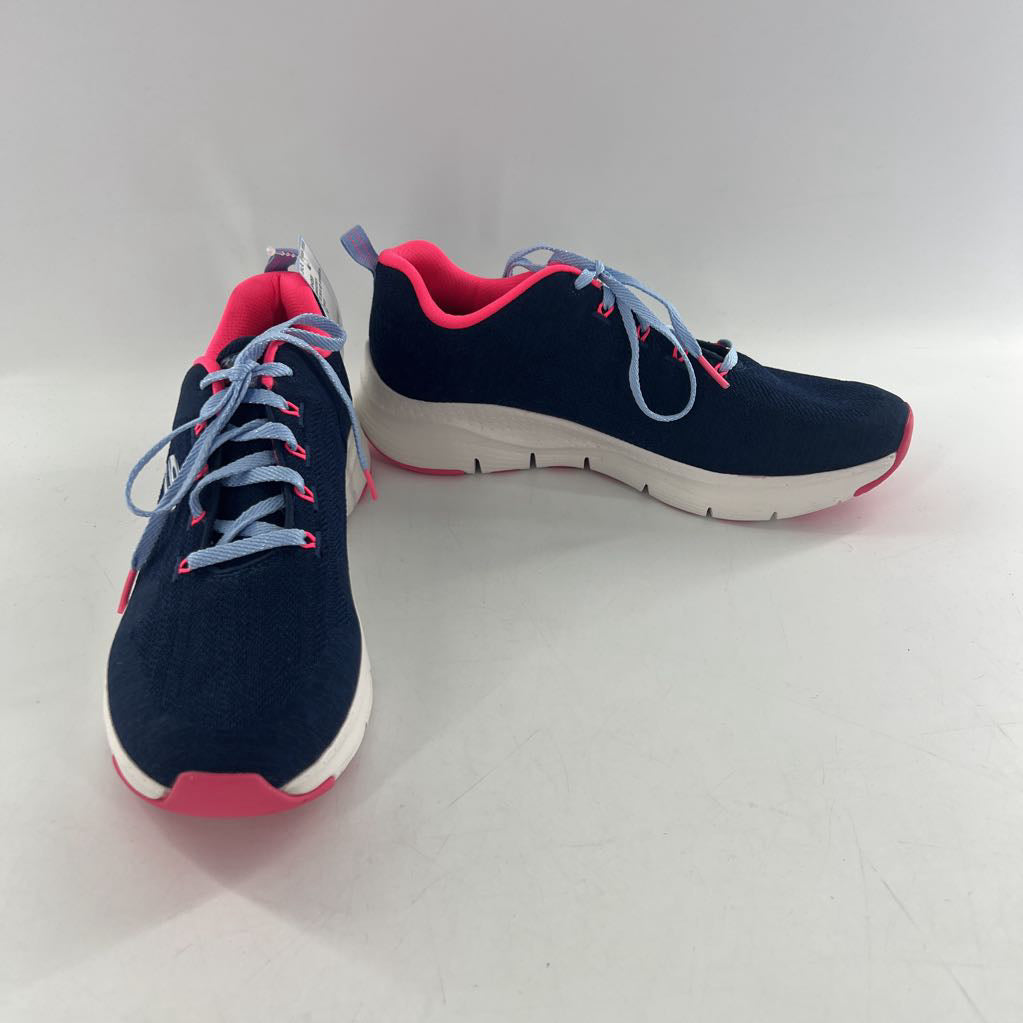 10 lace up sneakers