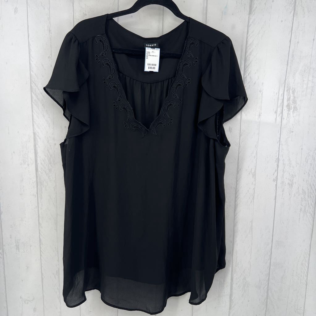 4X embroidered v-neck s/s top