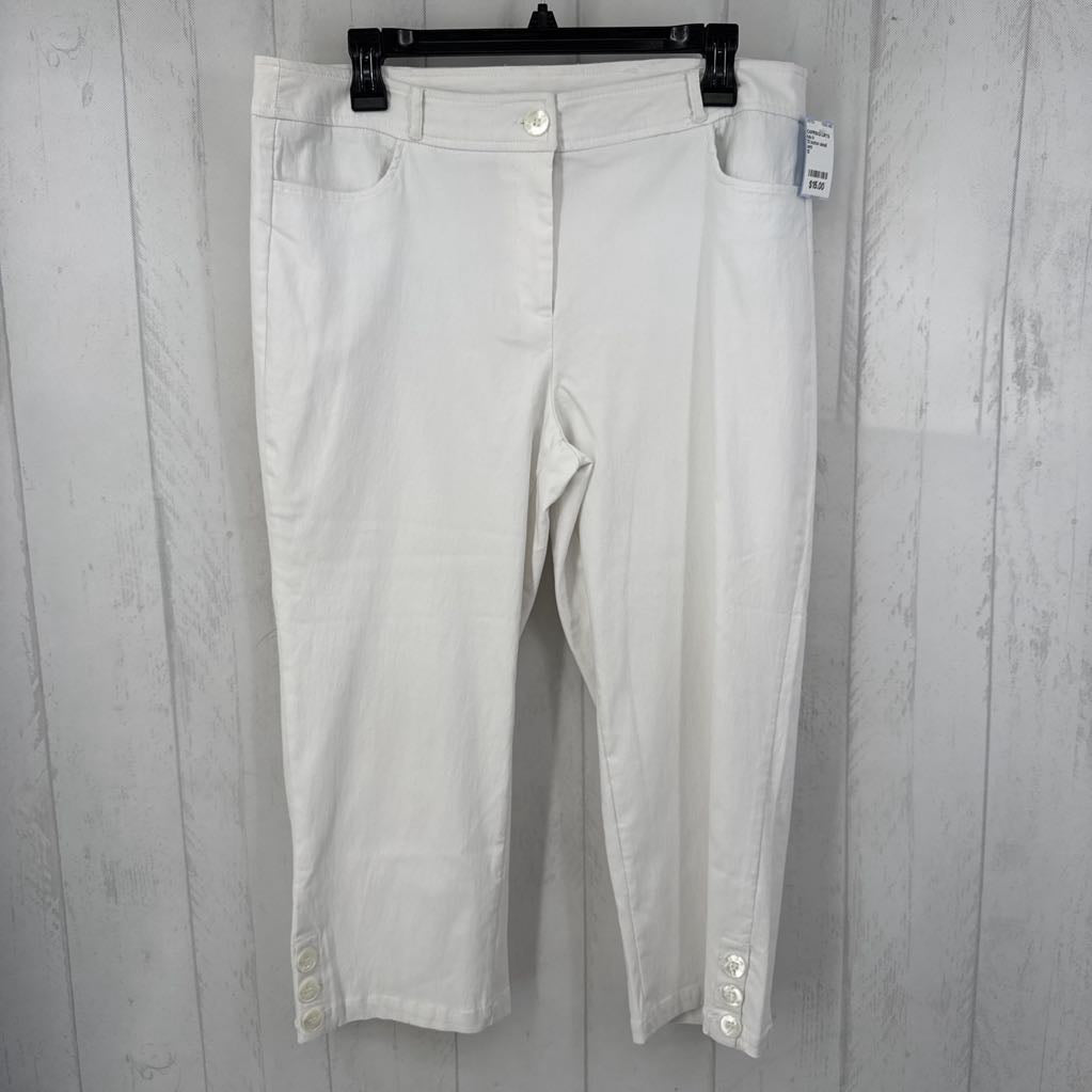 12 button detail capris