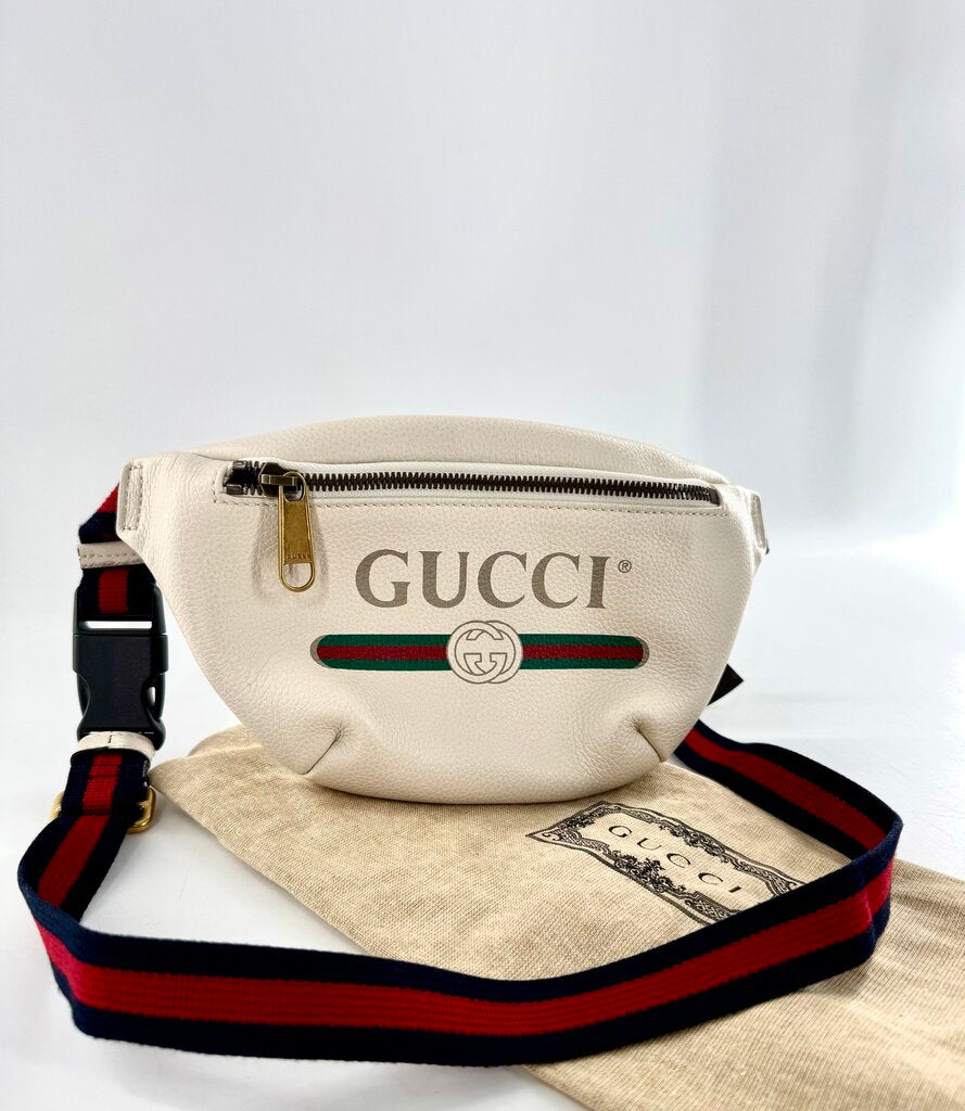 Gucci Grained Calfskin Logo Belt Bag