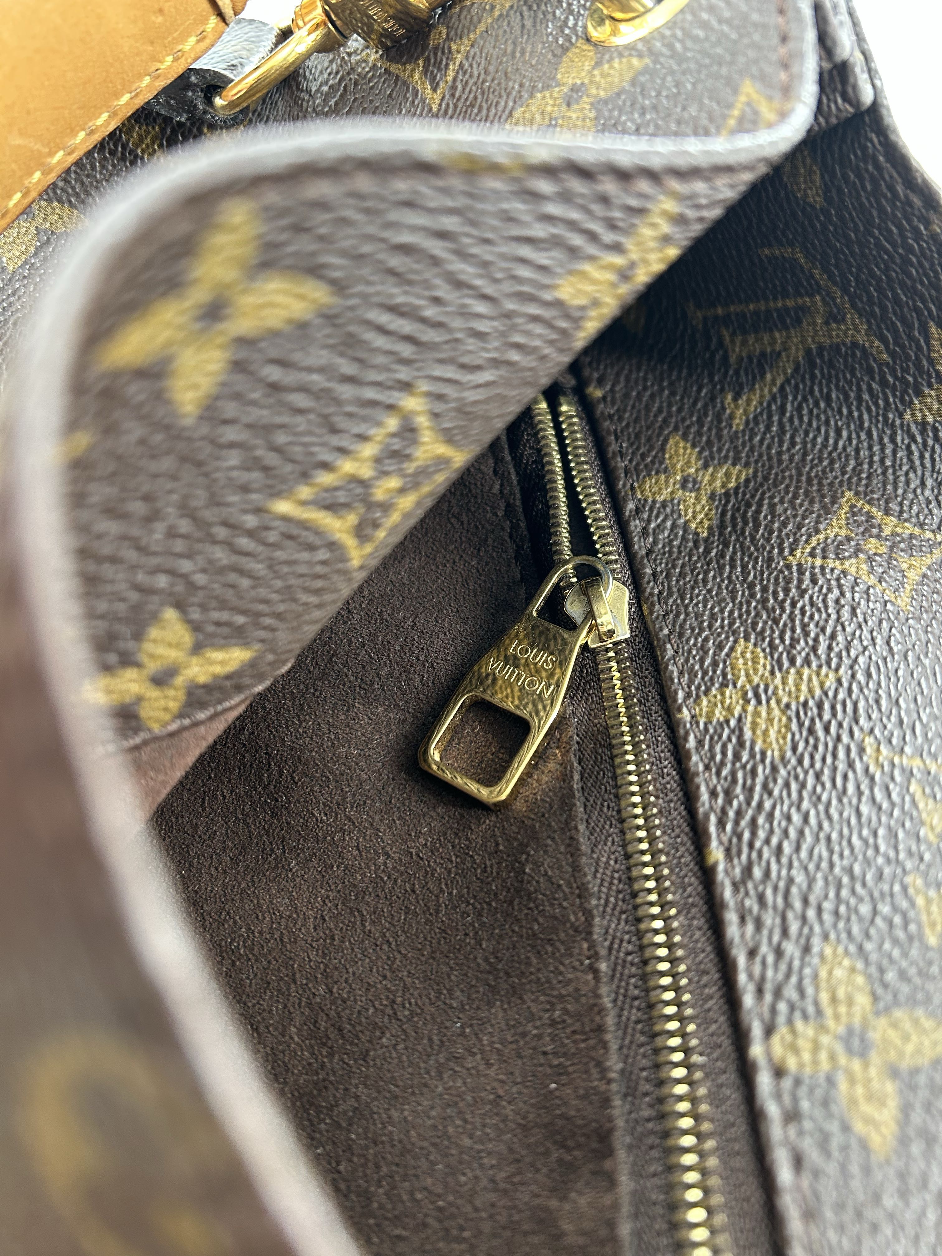 Louis Vuitton Hobo Métis