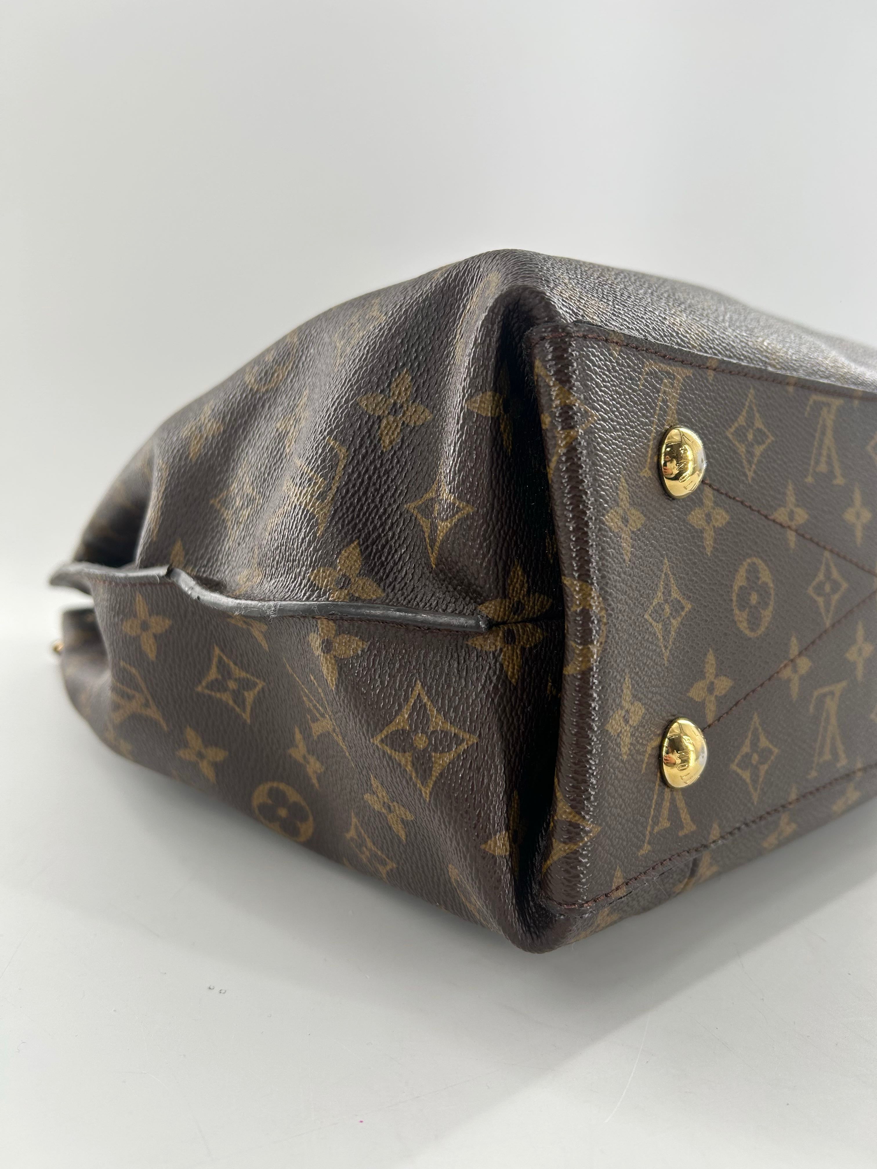 Louis Vuitton Hobo Métis