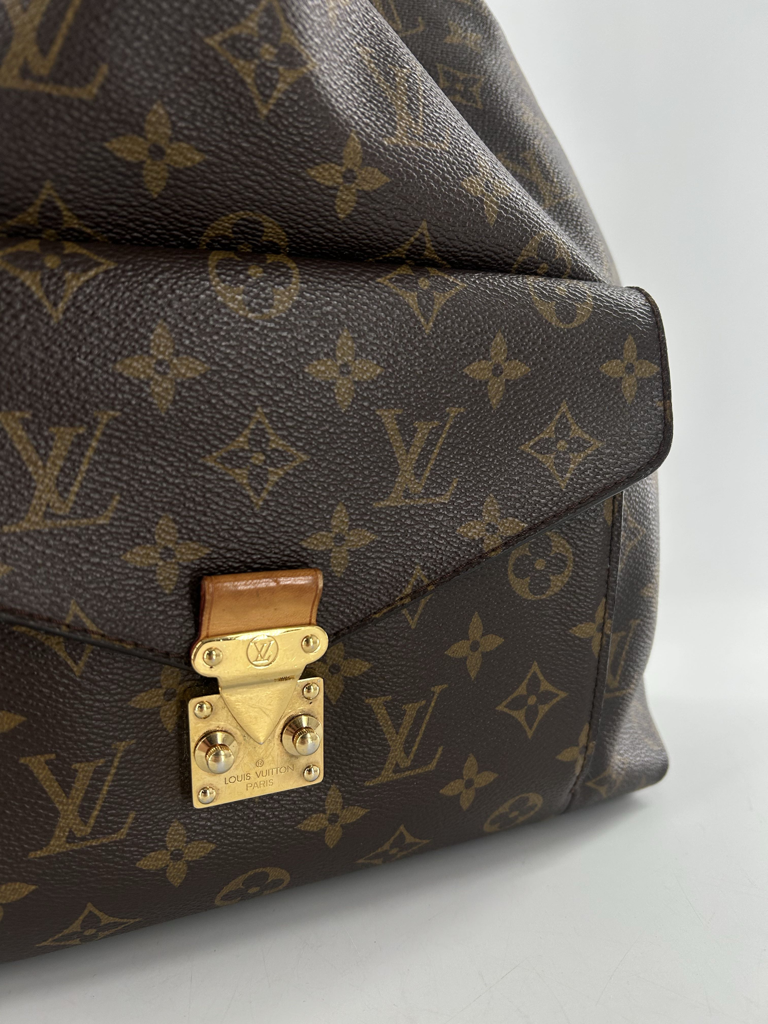 Louis Vuitton Hobo Métis