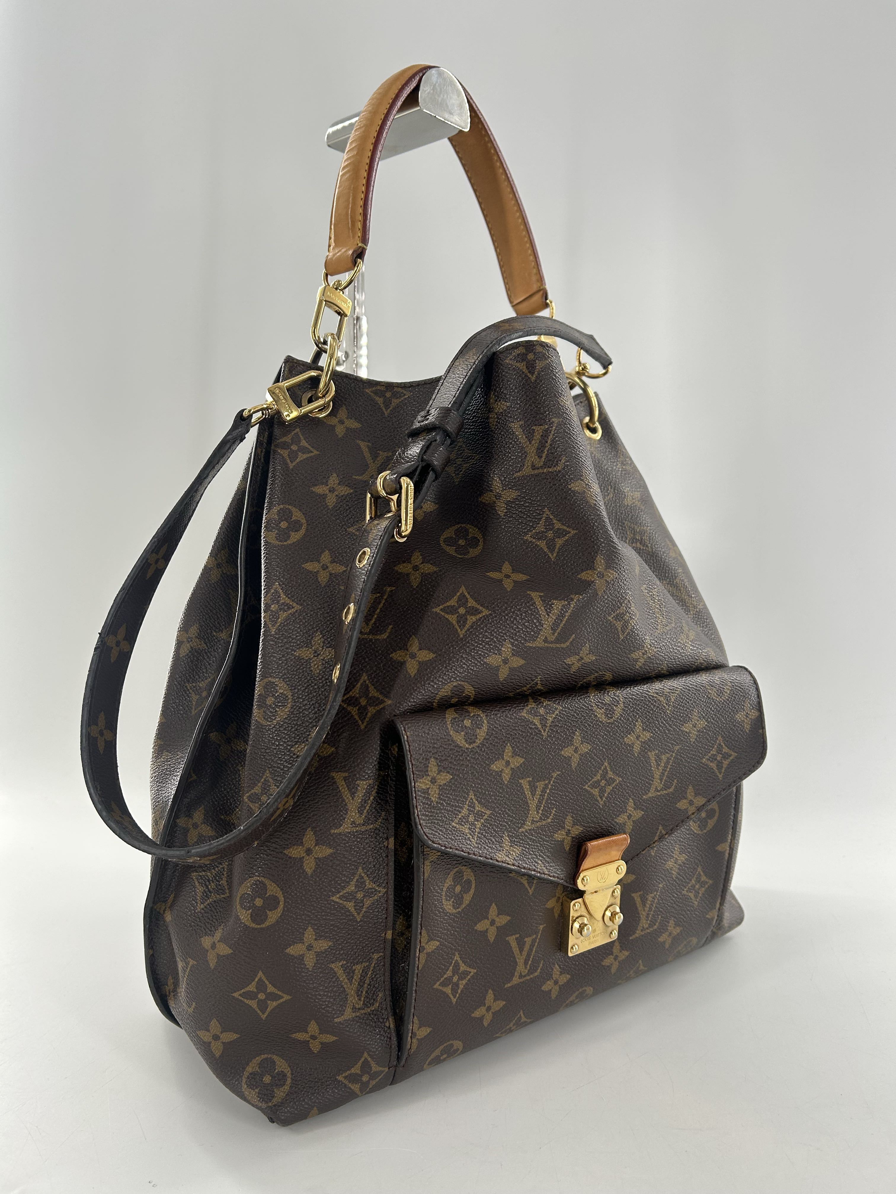 Louis Vuitton Hobo Métis