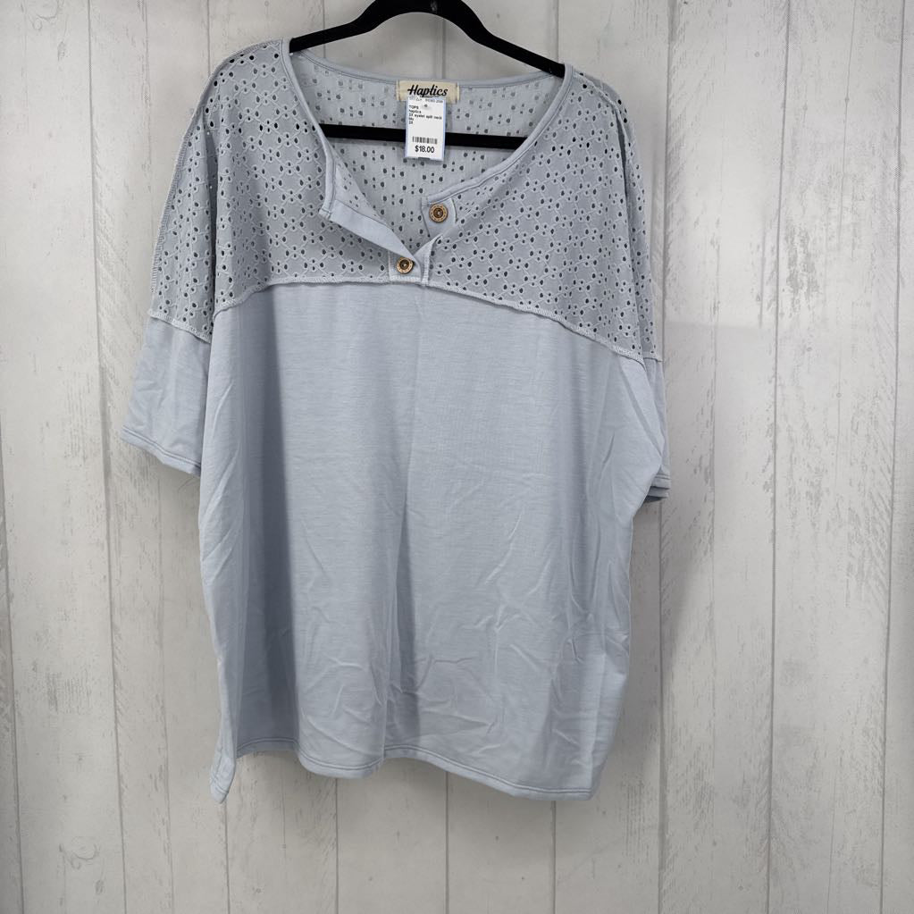 2X eyelet split neck s/s top
